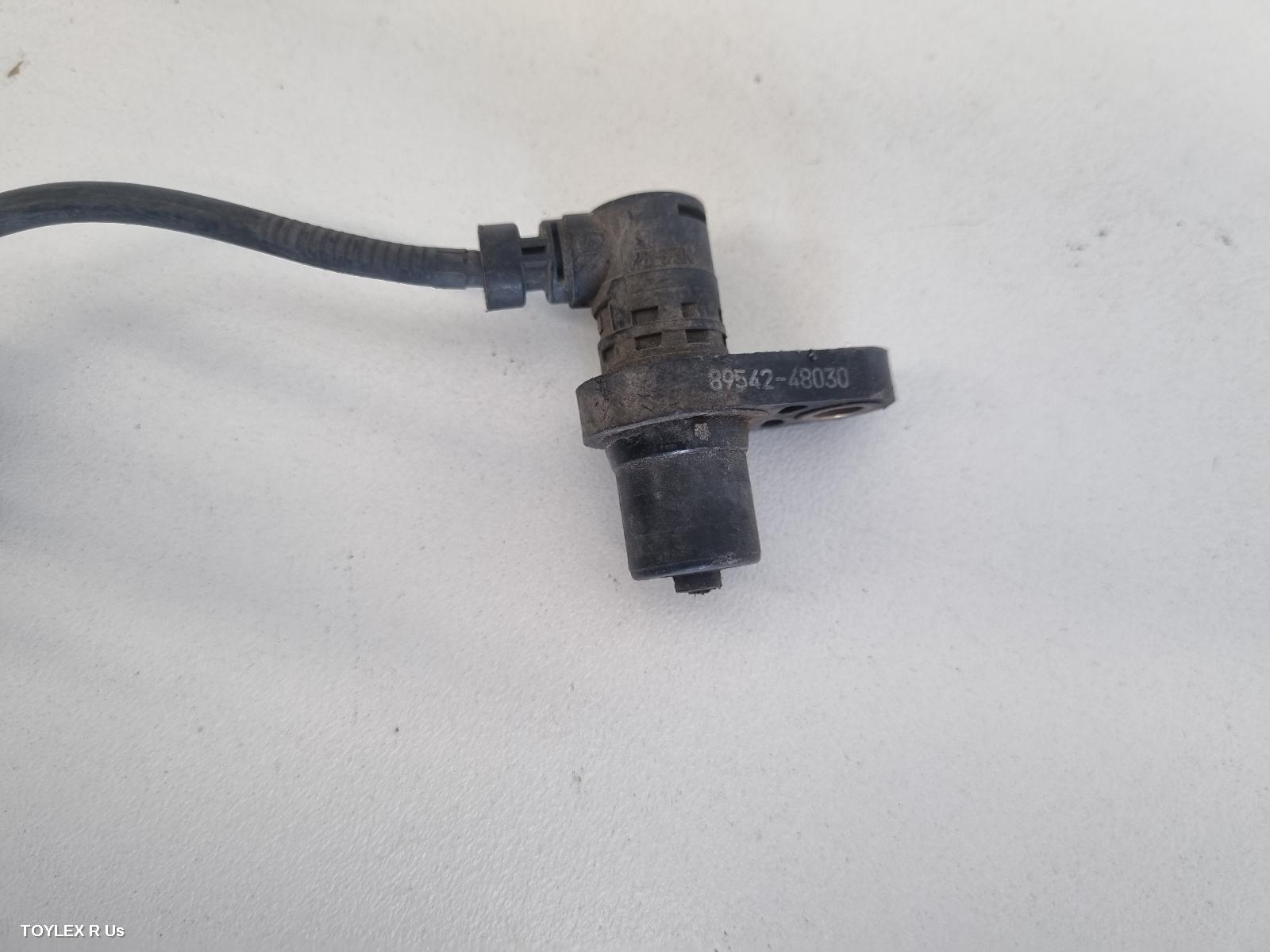 TOYOTA KLUGER 2004 Abs Sensor RH FRONT, MCU28R