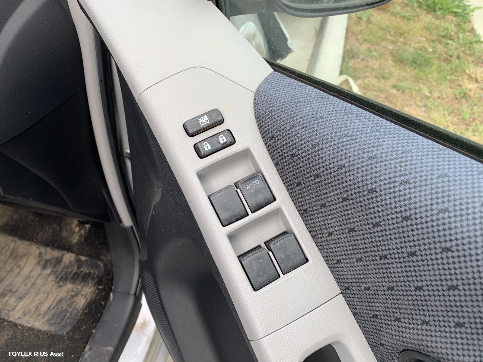 TOYOTA YARIS 2010 Pwr Dr Wind Switch RH FRONT (MASTER SWITCH), 4 SWITCH TYPE, 5DR HATCH/SEDAN, NCP9#