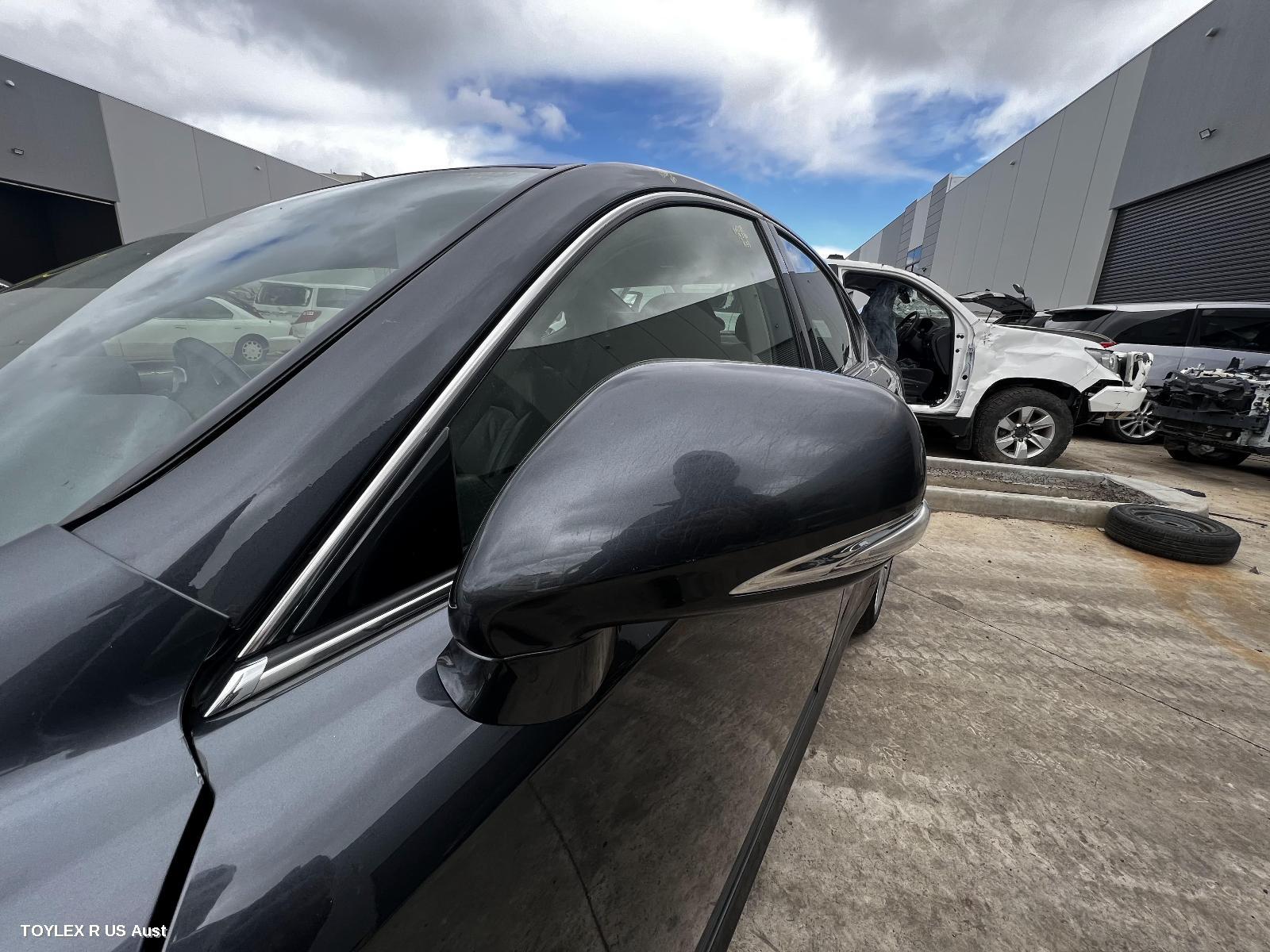 LEXUS IS250/IS250C 2011 Left Door Mirror IS250/IS350, GSE20R/GSE21R, SEDAN, PRESTIGE, W/ INDICATOR TYPE (1 PLUG)