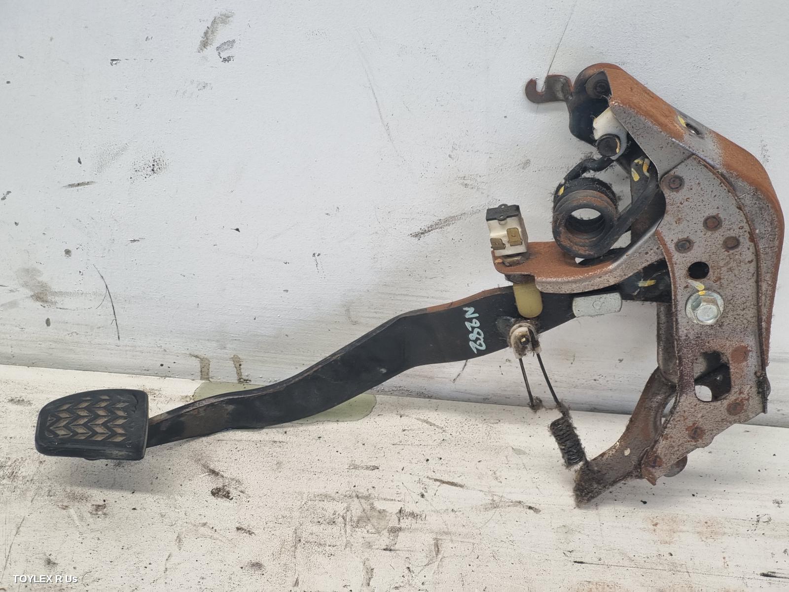 TOYOTA HILUX 2007 Pedal Assembly CLUTCH PEDAL
