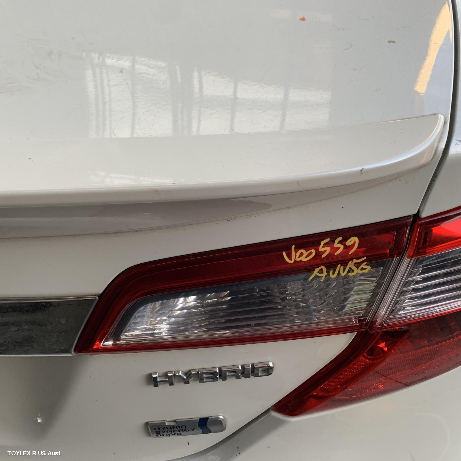 TOYOTA CAMRY 2012 Rear Garnish BOOTLID LAMP (RH SIDE), AVV50, HYBRID