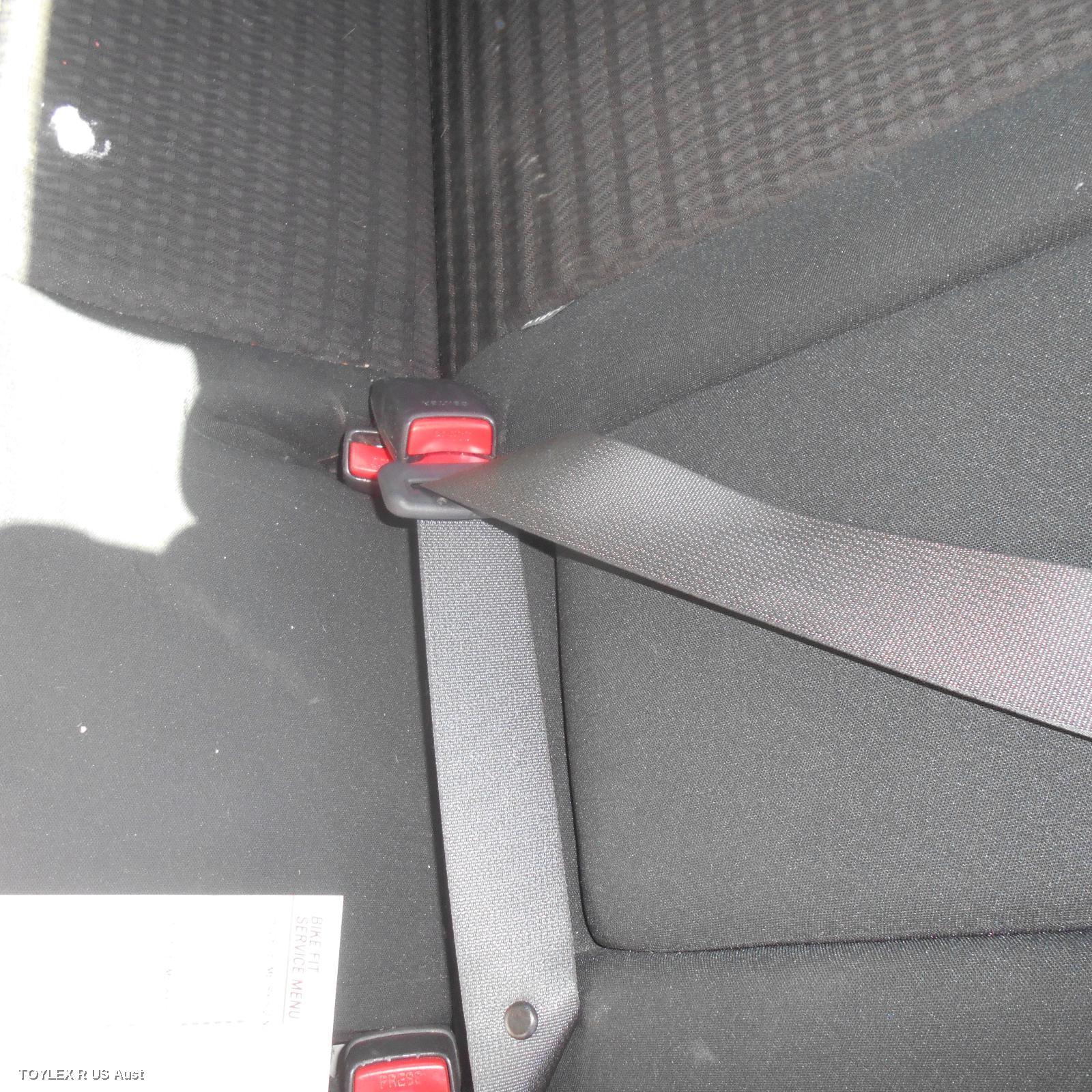 TOYOTA COROLLA 2009 Seatbelt/Stalk CENTRE REAR, SEAT BELT ONLY, ZRE152/153R, SEDAN