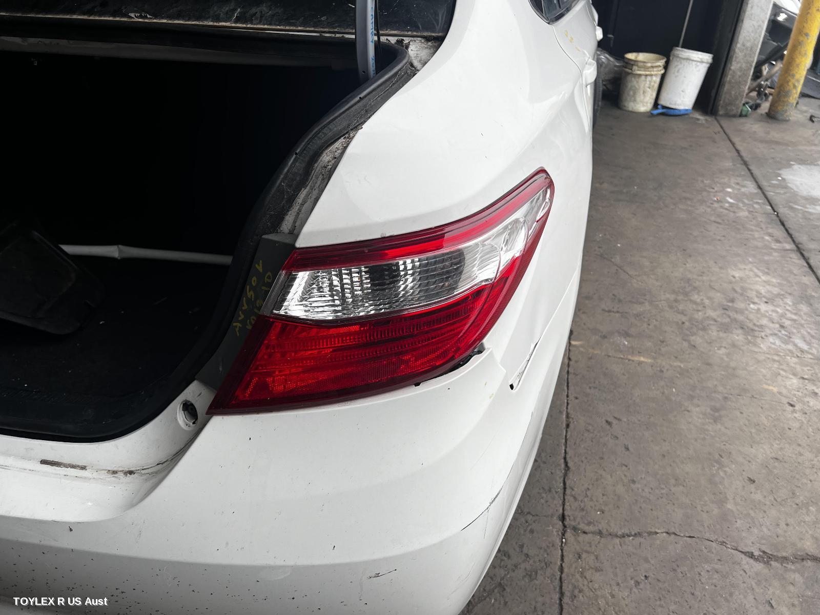 TOYOTA CAMRY 2016 Right Taillight ASV50, IN BODY, NON LED TYPE