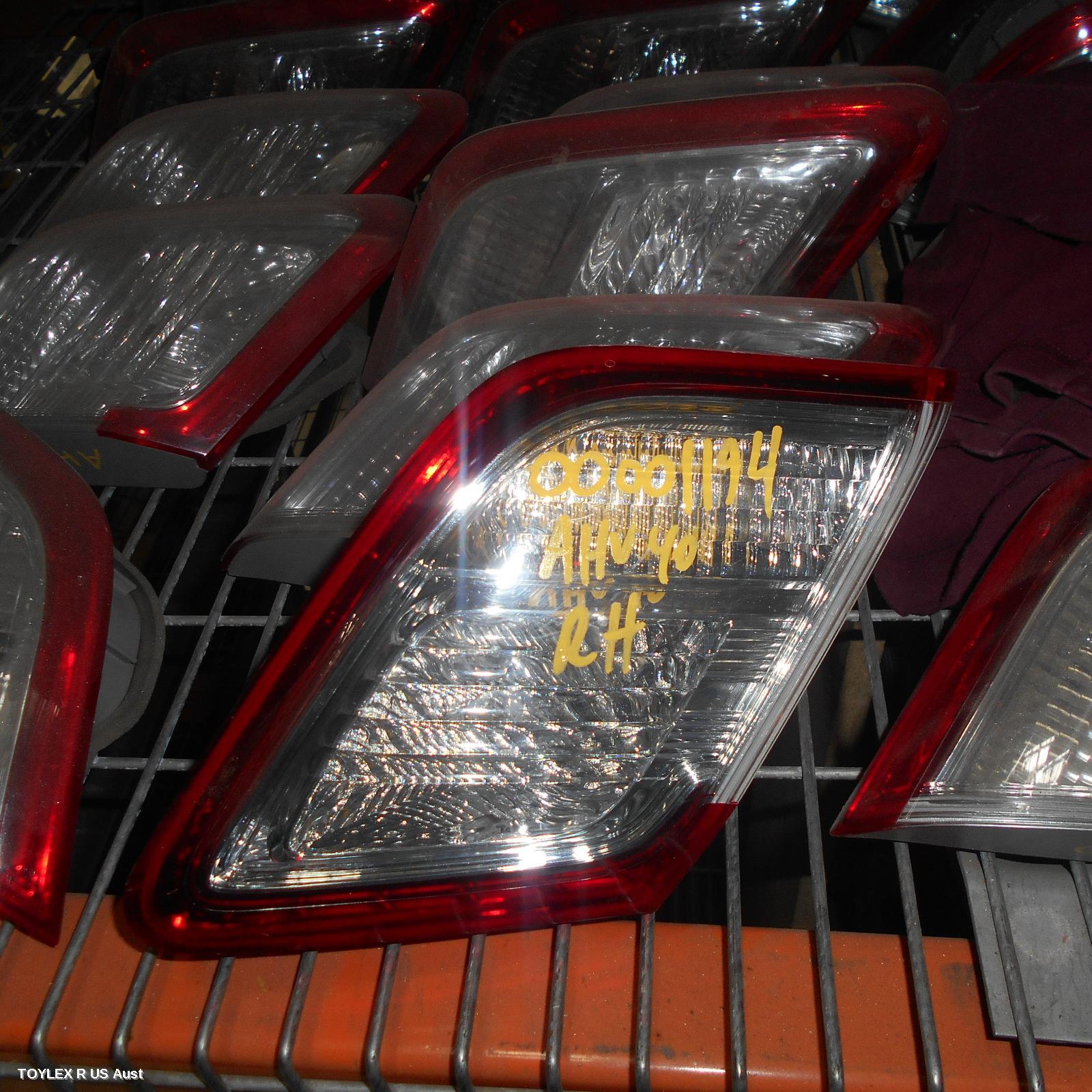 TOYOTA CAMRY 2010 Rear Garnish BOOTLID LAMP (RH SIDE), HYBRID, LED TYPE, AHV40