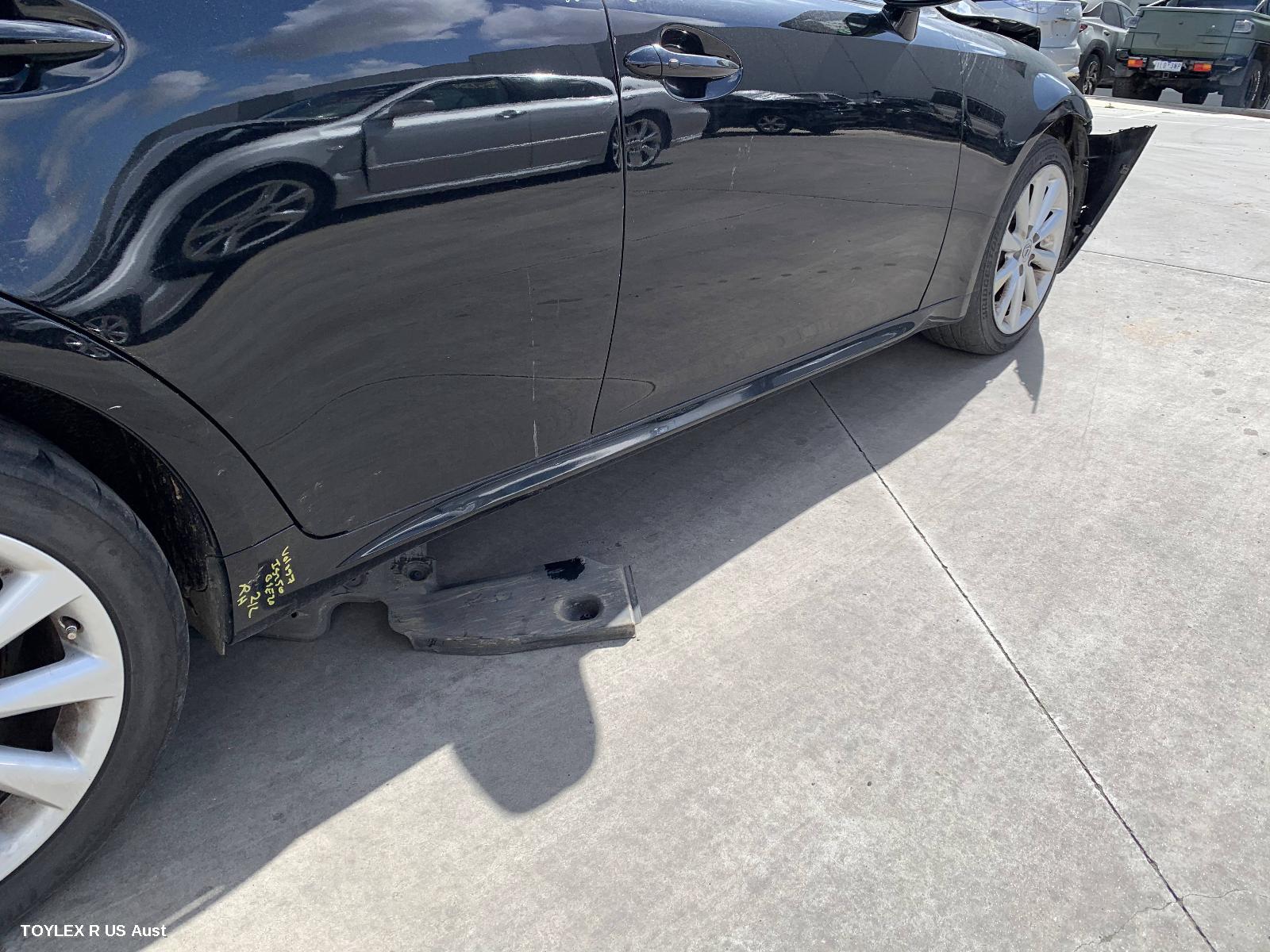 LEXUS IS250/IS250C 2009 Side Step/Skirt GSE20R, RH SIDE