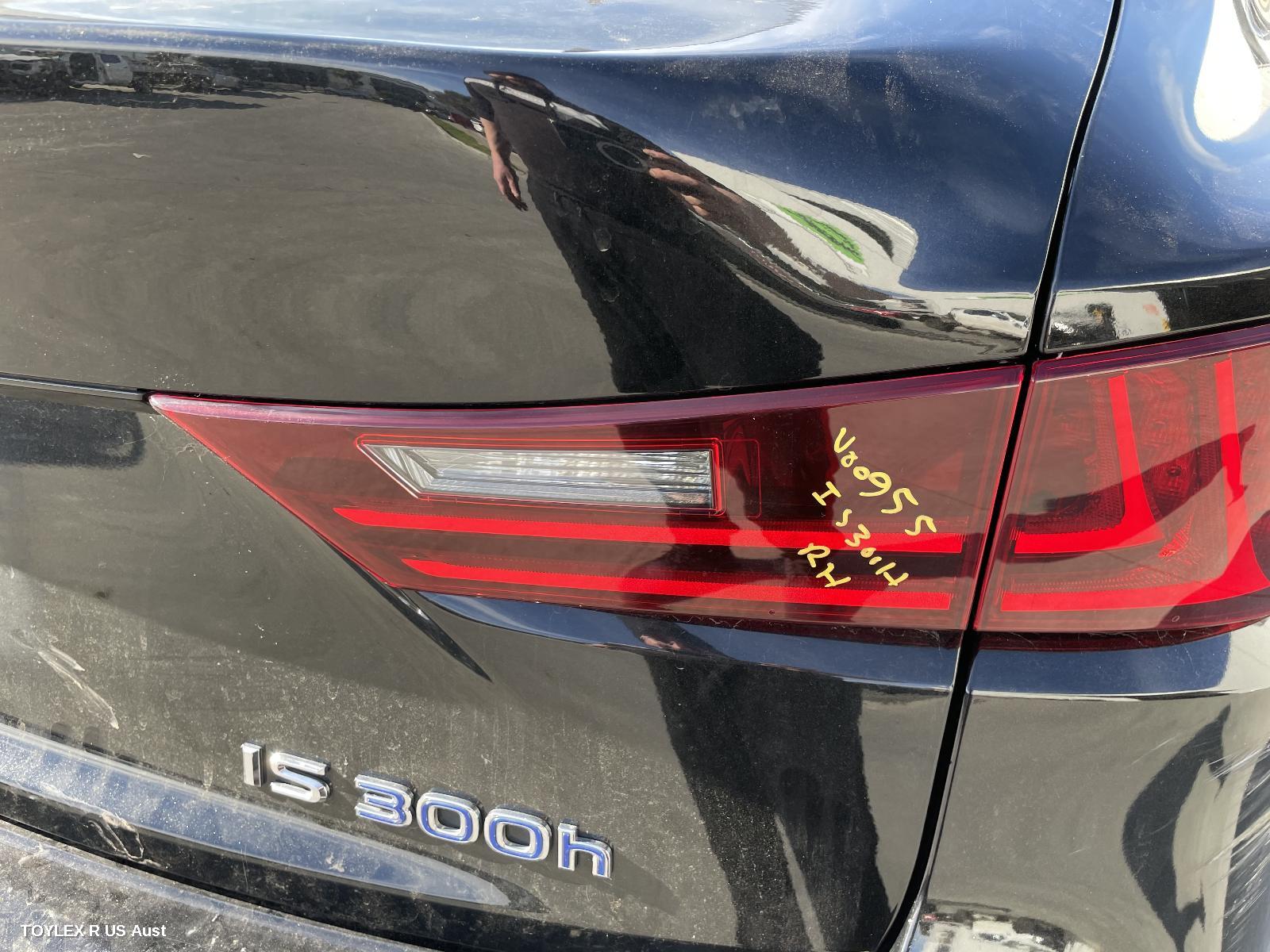 LEXUS IS SERIES 2013 Rear Garnish BOOTLID LAMP (RH SIDE), XE30