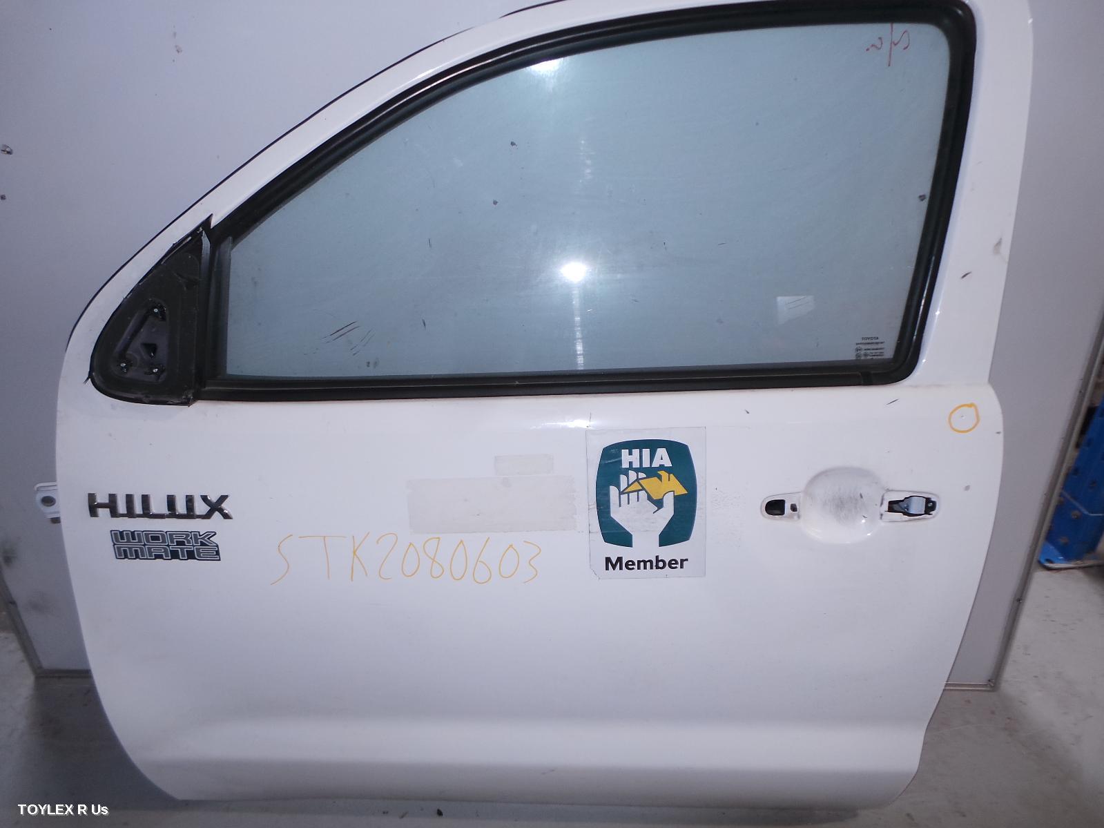 TOYOTA HILUX 2006 Left Front Door SINGLE/EXTRA CAB