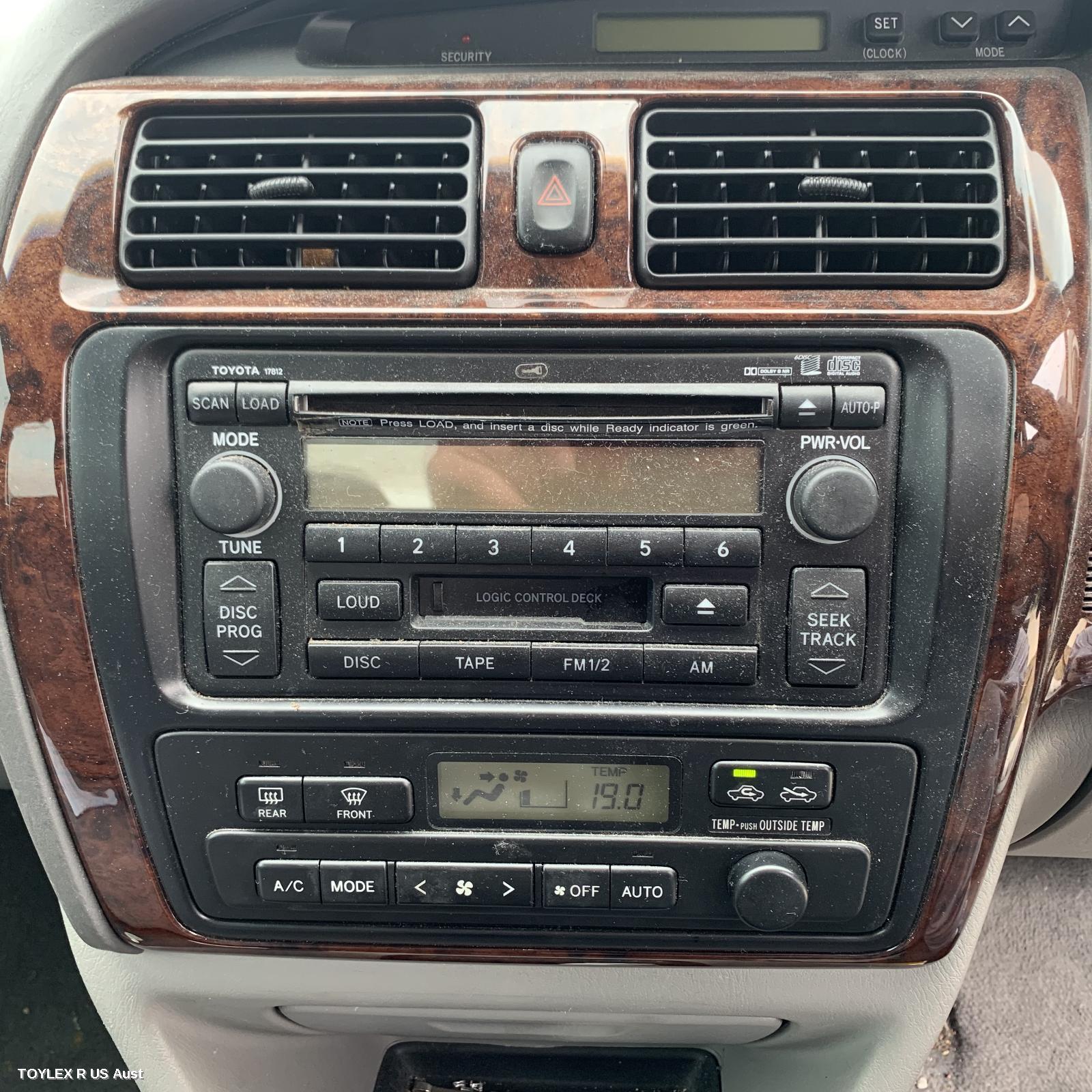 TOYOTA AVALON 2004 Radio/Cd/Dvd/Sat/Tv CD PLAYER, MCX10R