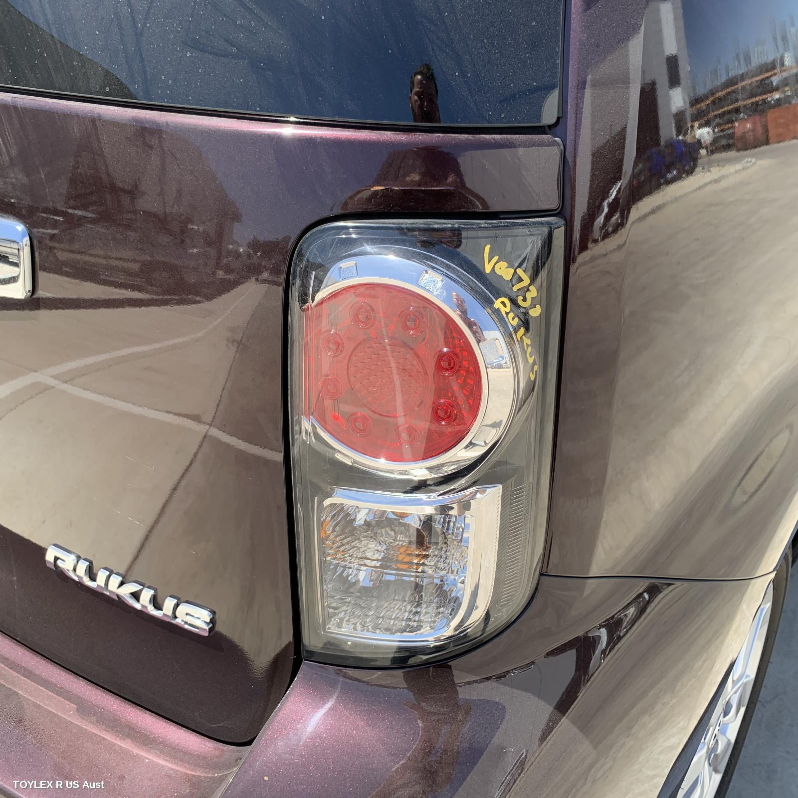 TOYOTA RUKUS 2011 Right Taillight AZE151R
