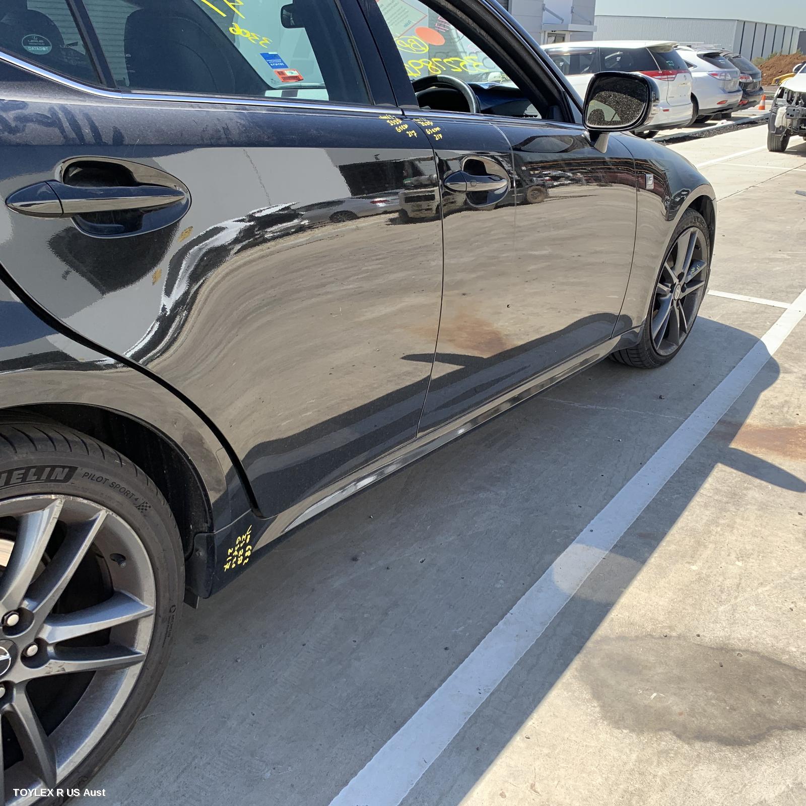 LEXUS IS250/IS250C 2010 Side Step/Skirt GSE20R, RH SIDE