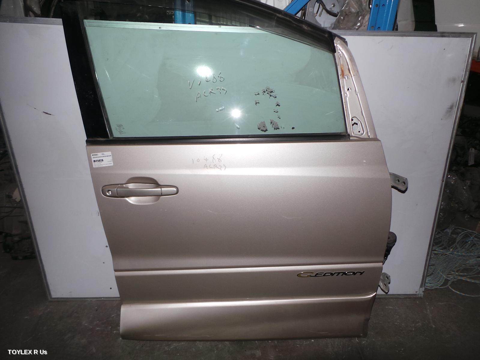 TOYOTA ESTIMA 2004 Right Front Door XR30/XR40, AERAS TYPE (W/ MOULD HOLES), 00-06 (IMPORT)