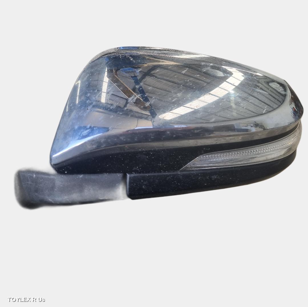 TOYOTA HILUX 2023 Left Door Mirror POWER FOLDING, CHROME, W/ INDICATOR, NON CAMERA, NON BLINDSPOT TYPE