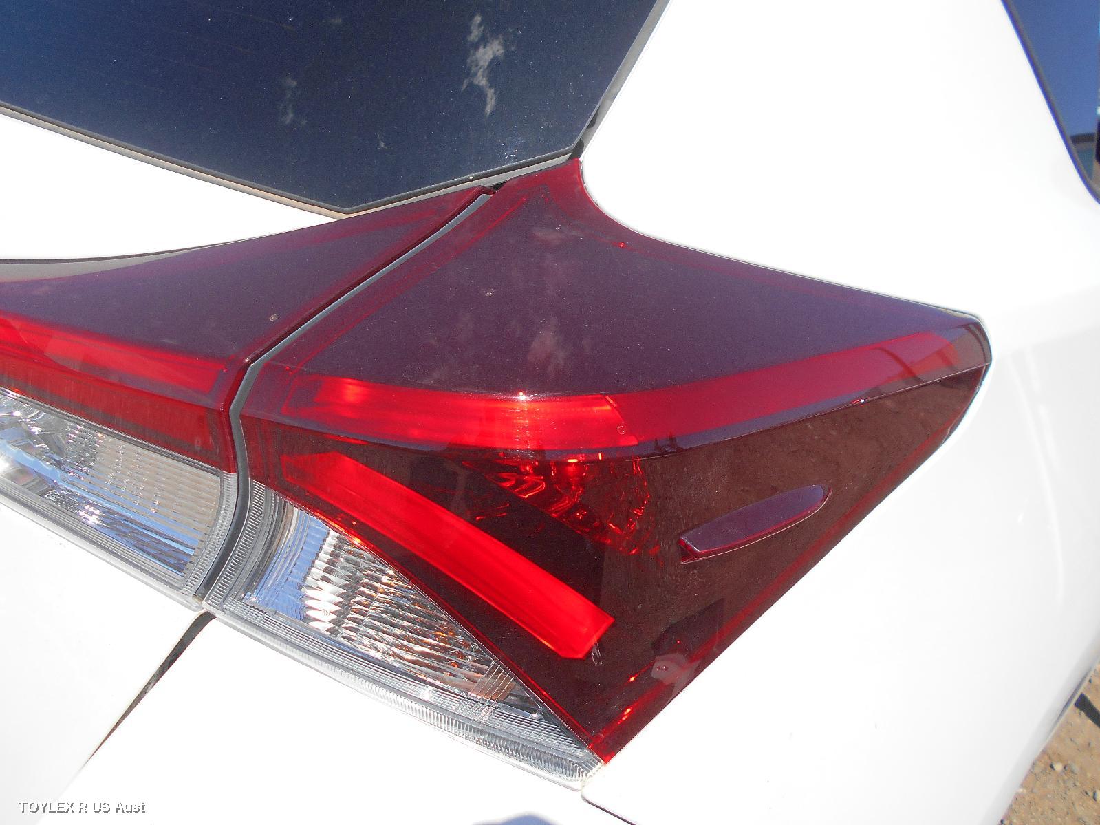 TOYOTA COROLLA 2016 Right Taillight ZRE182R, HATCH