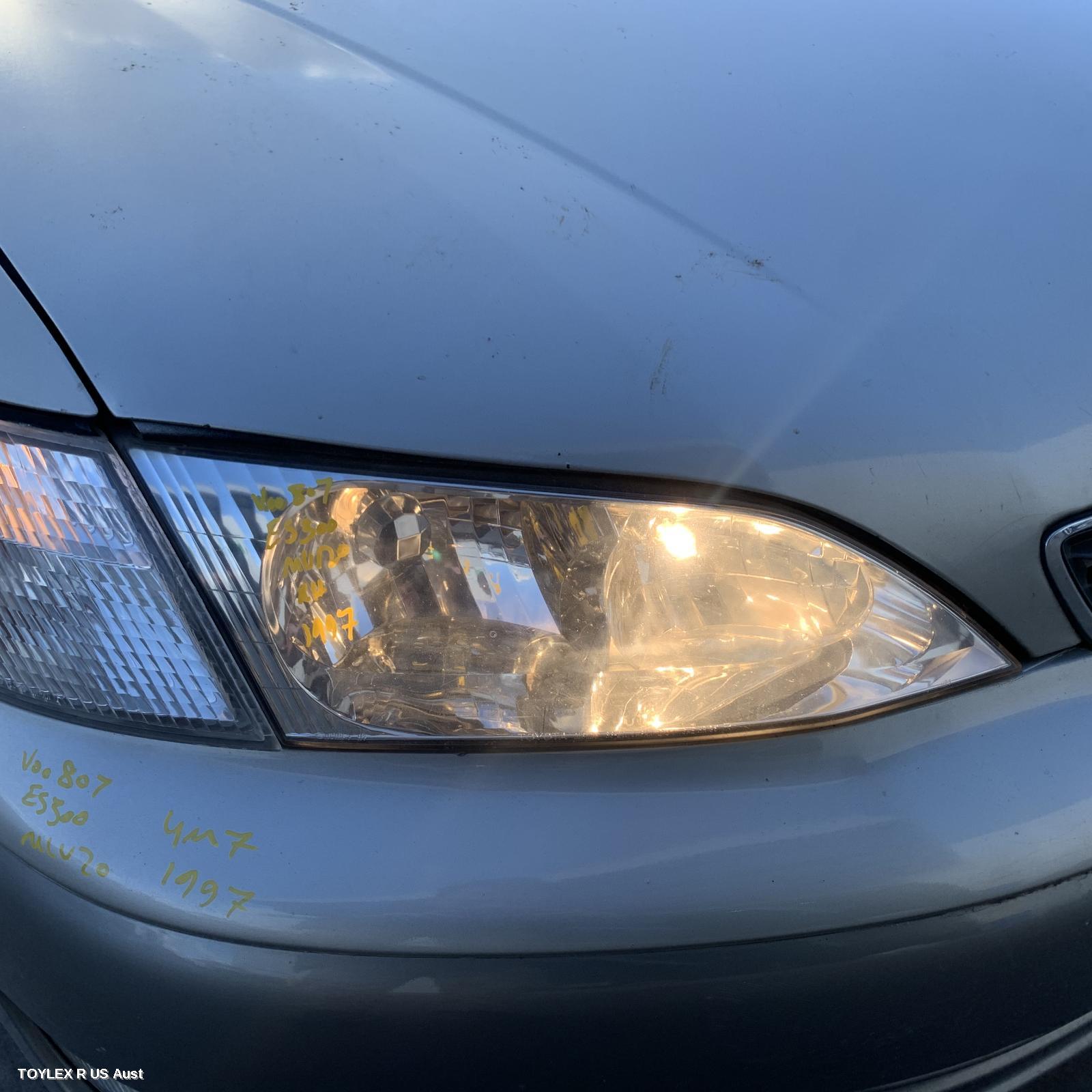 LEXUS ES300 (92-05) 1998 Right Headlamp MCV20