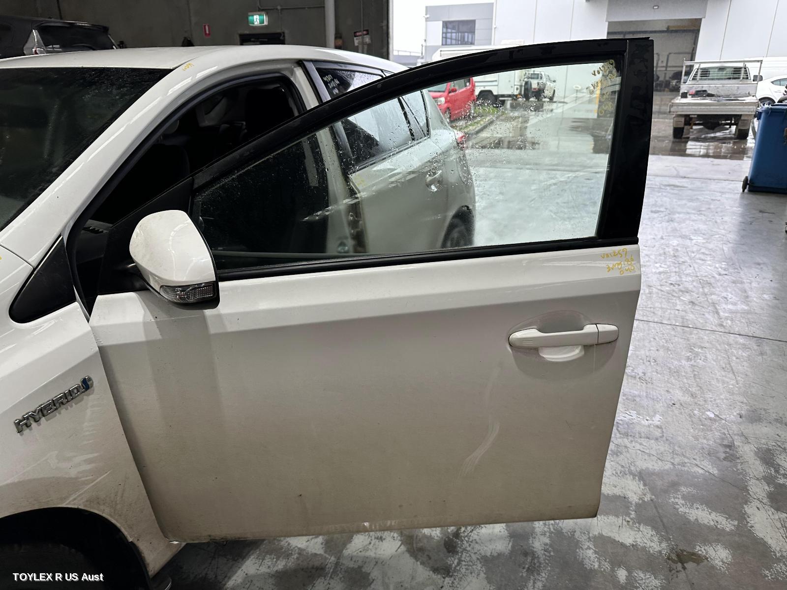 TOYOTA COROLLA 2017 Left Front Door ZRE182R/ZWE186R, HATCH