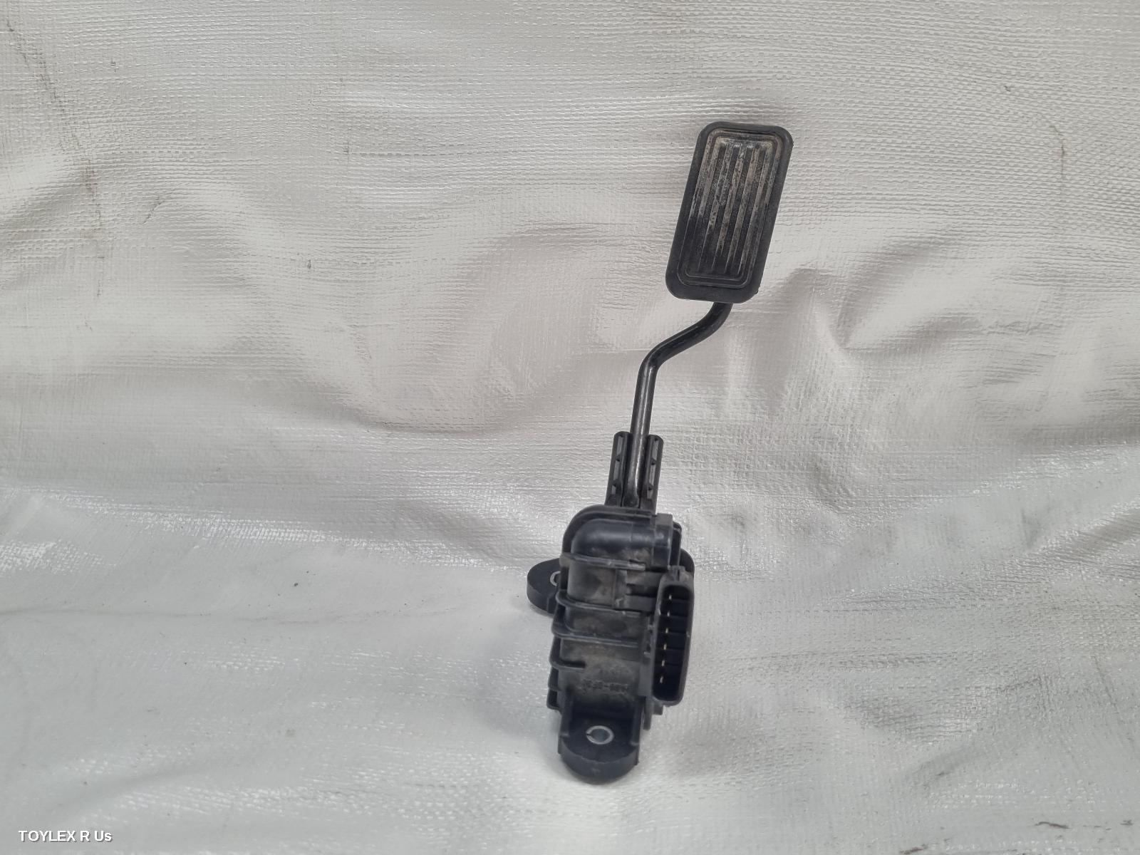 TOYOTA HIACE 2017 Pedal Assembly ACCELERATOR PEDAL, TRH/KDH