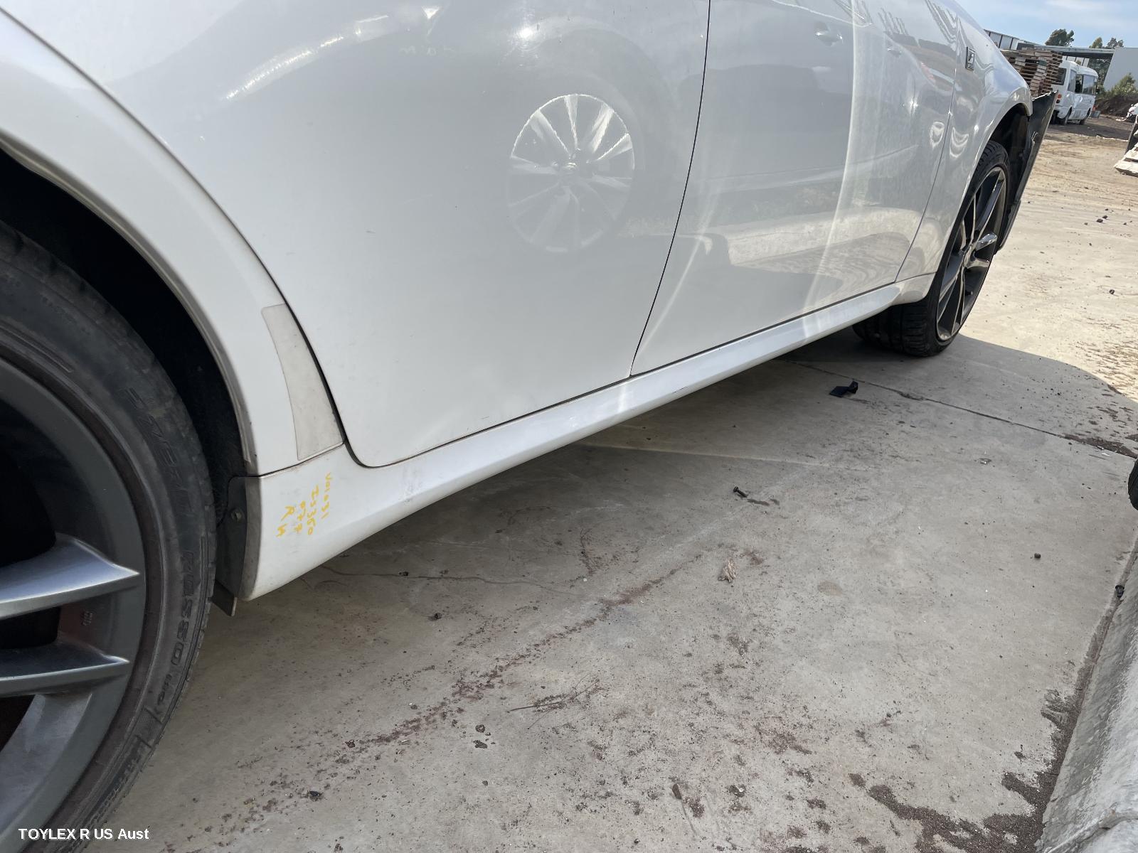LEXUS IS250/IS250C 2010 Side Step/Skirt GSE20R, RH SIDE