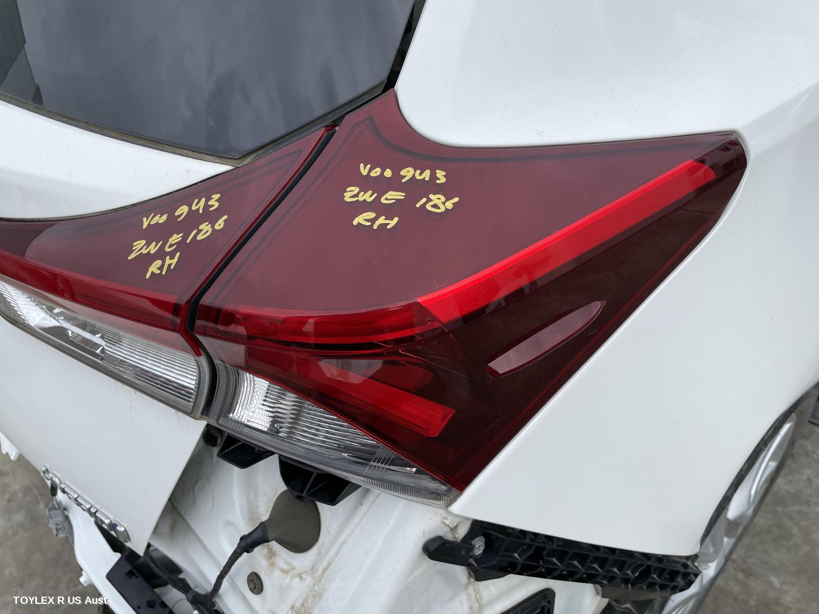 TOYOTA COROLLA 2017 Right Taillight ZRE182R, HATCH