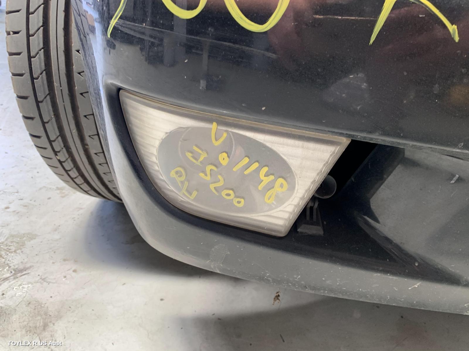 LEXUS IS200/IS300 2005 Right Indicator/Fog/Side BUMPER FOGLAMP, CLEAR LENS TYPE