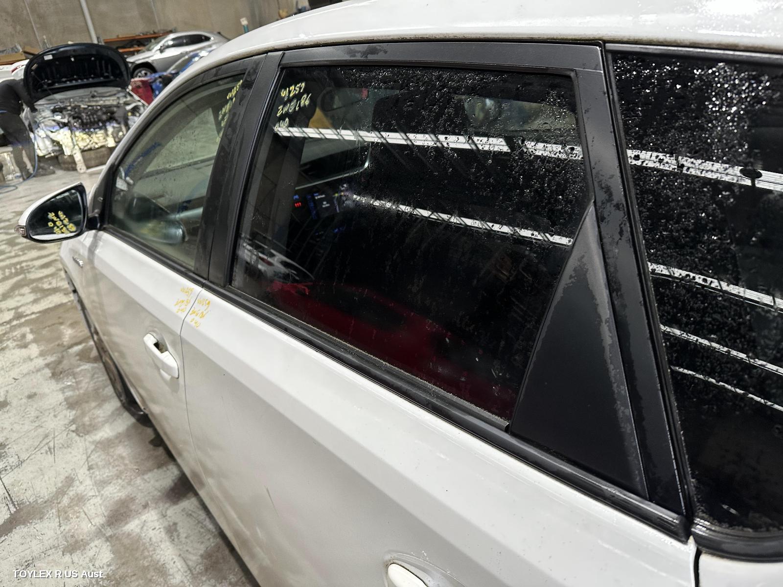 TOYOTA COROLLA 2017 Left Rear Door Window ZRE182R