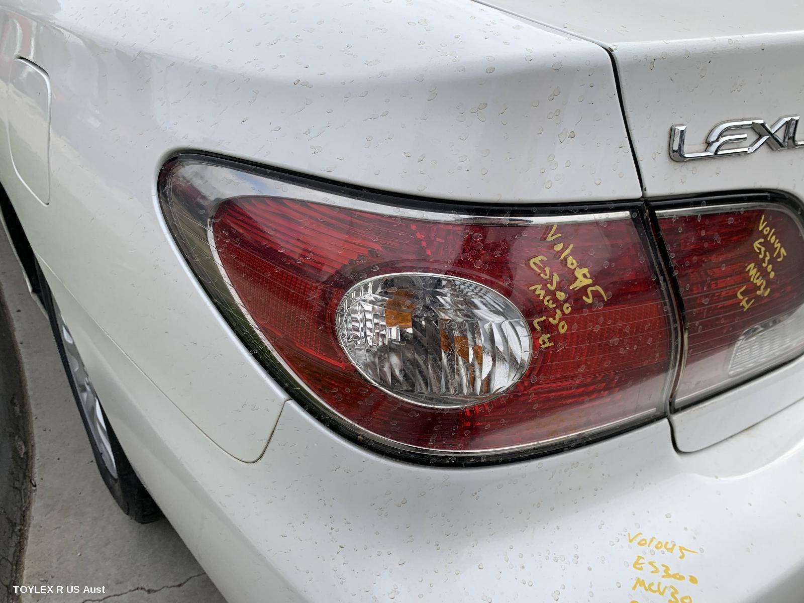 LEXUS ES300 (92-05) 2001 Left Taillight MCV30