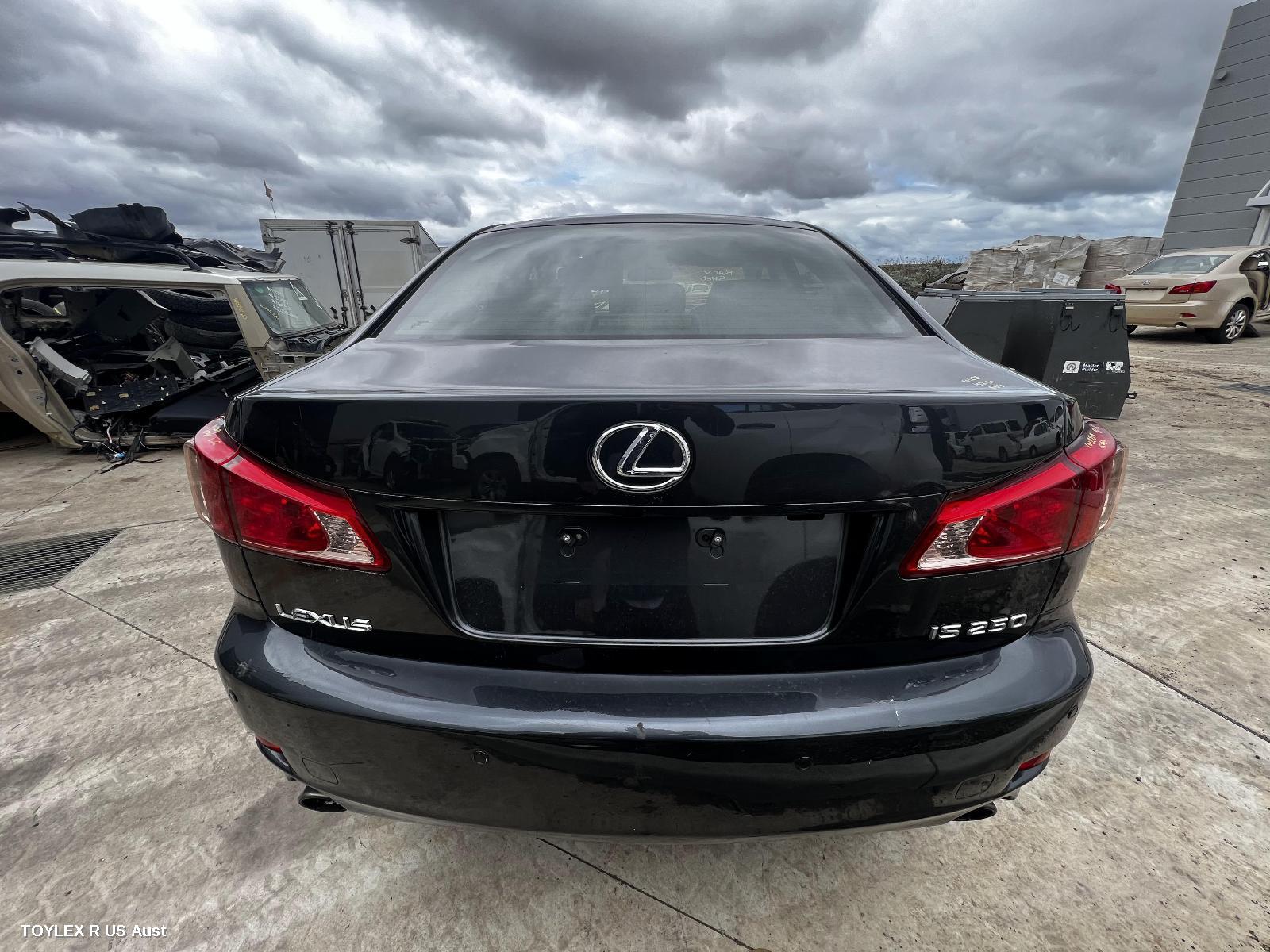 LEXUS IS250/IS250C 2011 Rear Garnish IS250/IS350, BOOTLID LAMP (LH SIDE), GSE20R/GSE21R, SEDAN