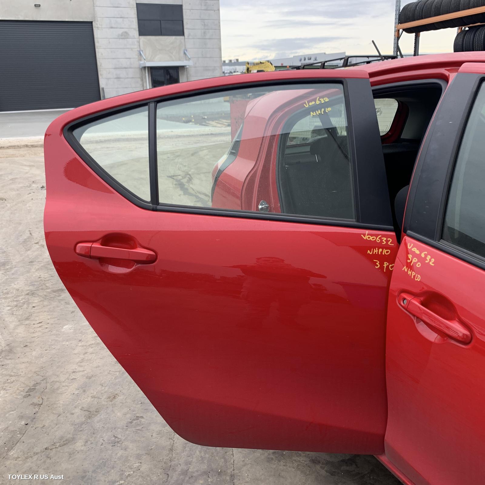 TOYOTA PRIUS 2018 Right Rear Door Sliding NHP10R, PRIUS C