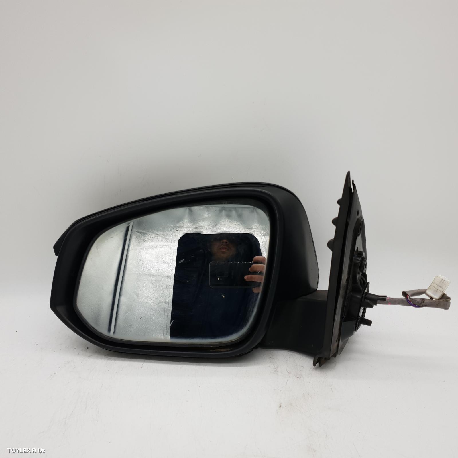 TOYOTA HILUX 2018 Left Door Mirror MANUAL FOLDING, BLACK, NON INDICATOR TYPE