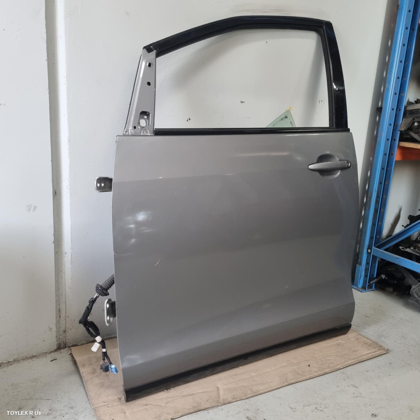 TOYOTA TARAGO 2014 Left Front Door ACR50R