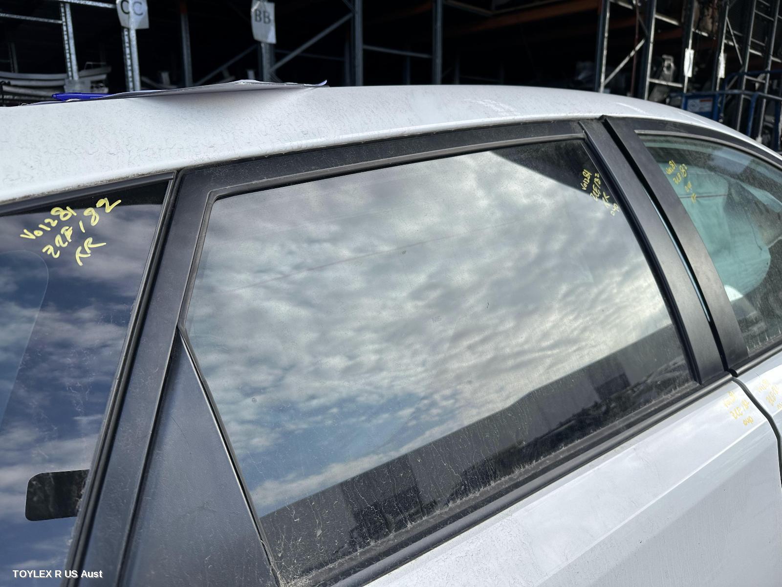 TOYOTA COROLLA 2015 Right Rear Door Window ZRE182R