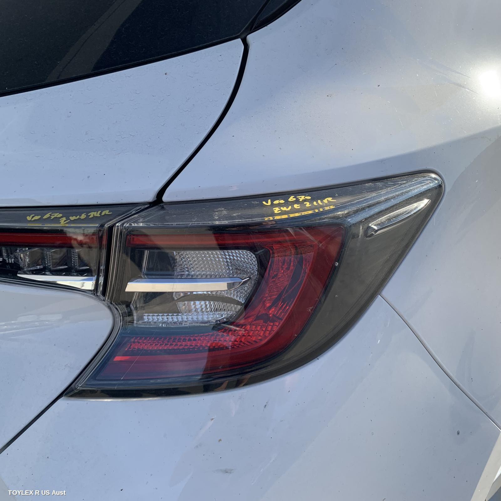 TOYOTA COROLLA 2018 Right Taillight E210, HATCH