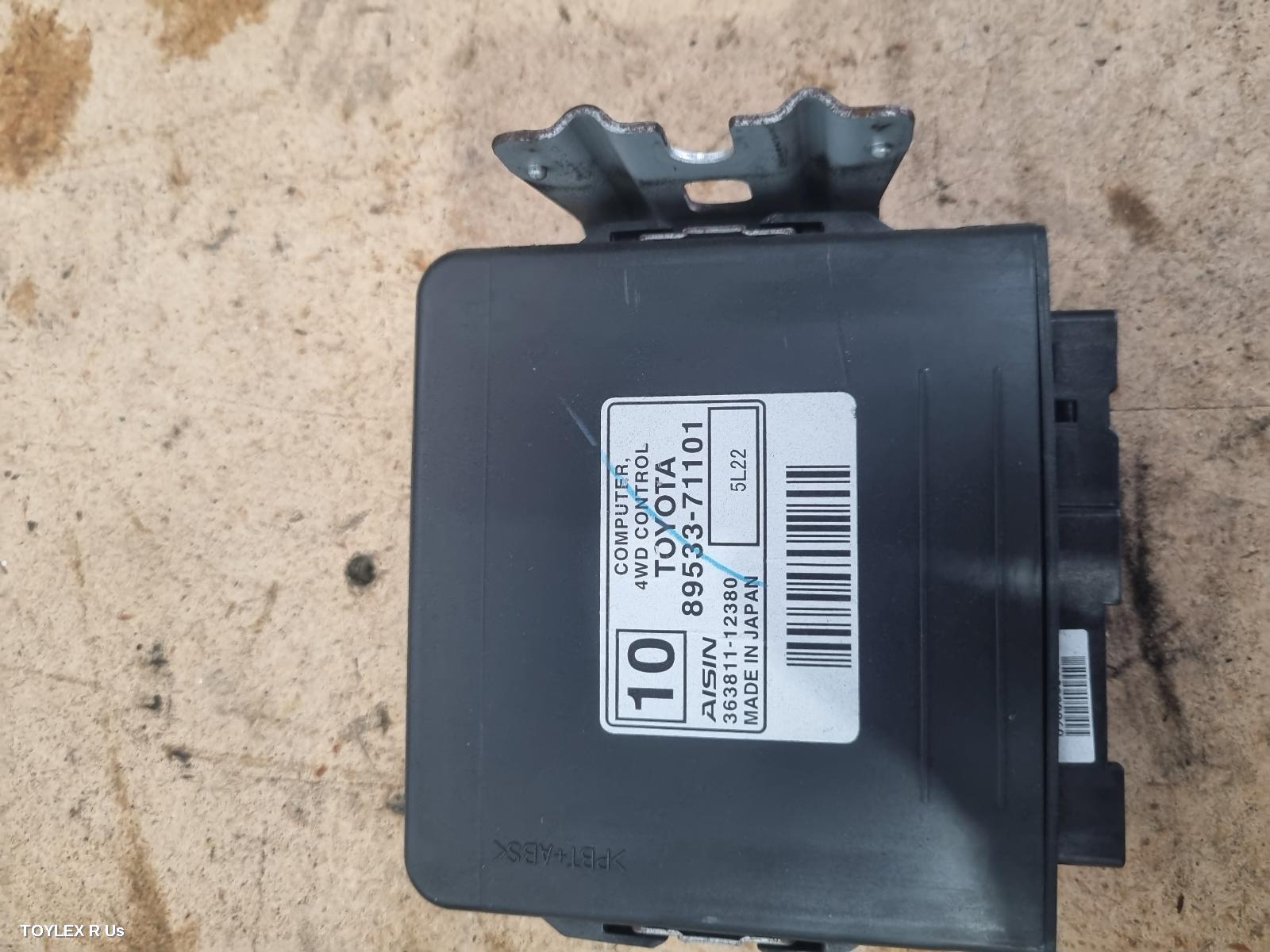 TOYOTA HILUX 2016 Ecu 4WD CONTROL MODULE (MOUNTED BEHIND GLOVE BOX), P/N 8953371101