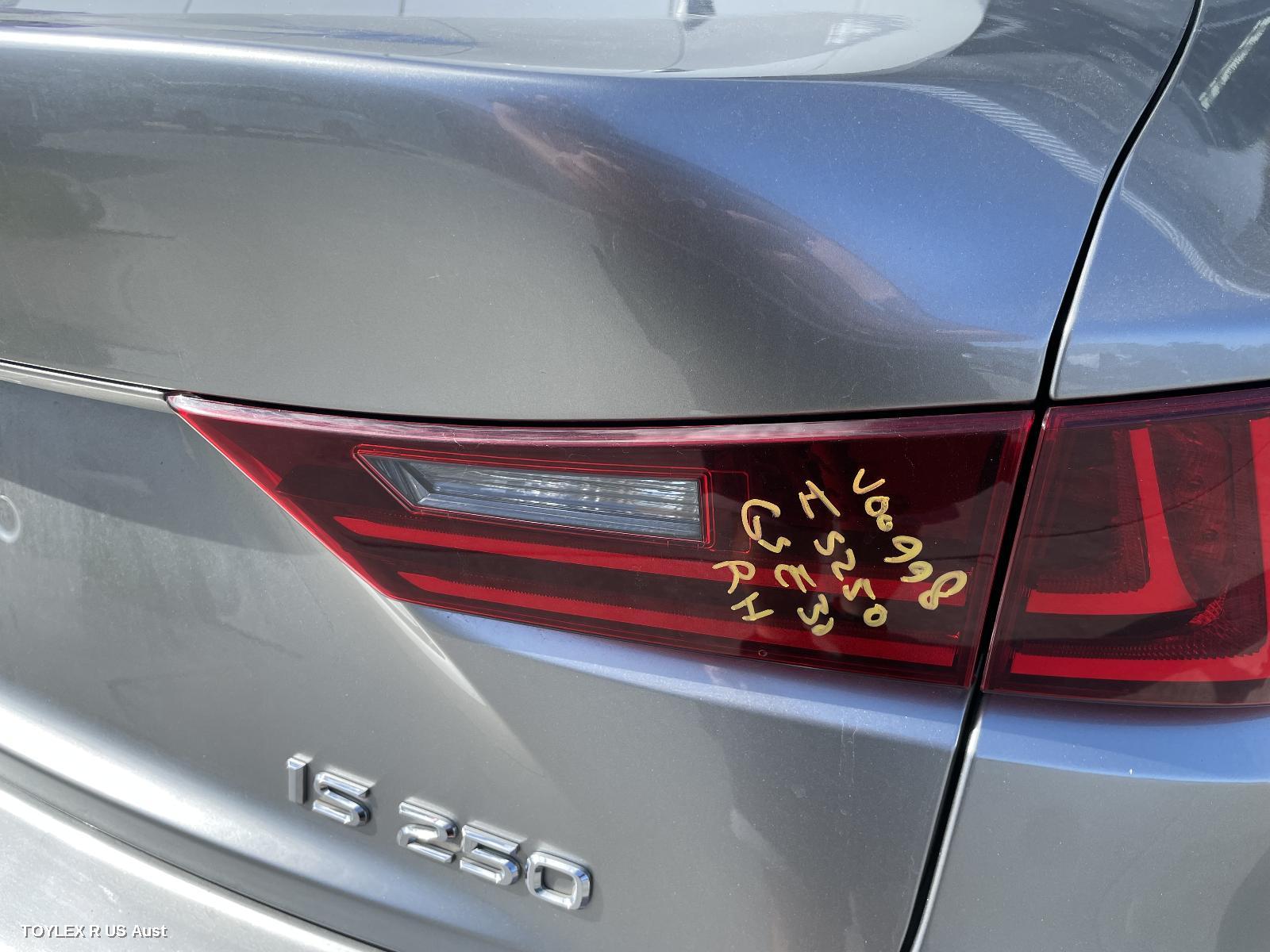 LEXUS IS SERIES 2013 Rear Garnish BOOTLID LAMP (RH SIDE), XE30