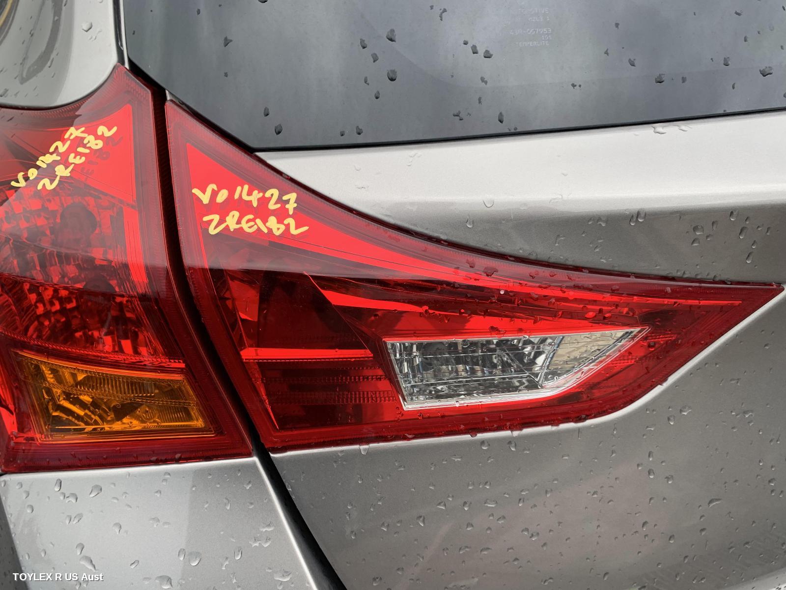 TOYOTA COROLLA 2014 Rear Garnish TAILGATE LAMP (LH SIDE), ZRE182R, HATCH
