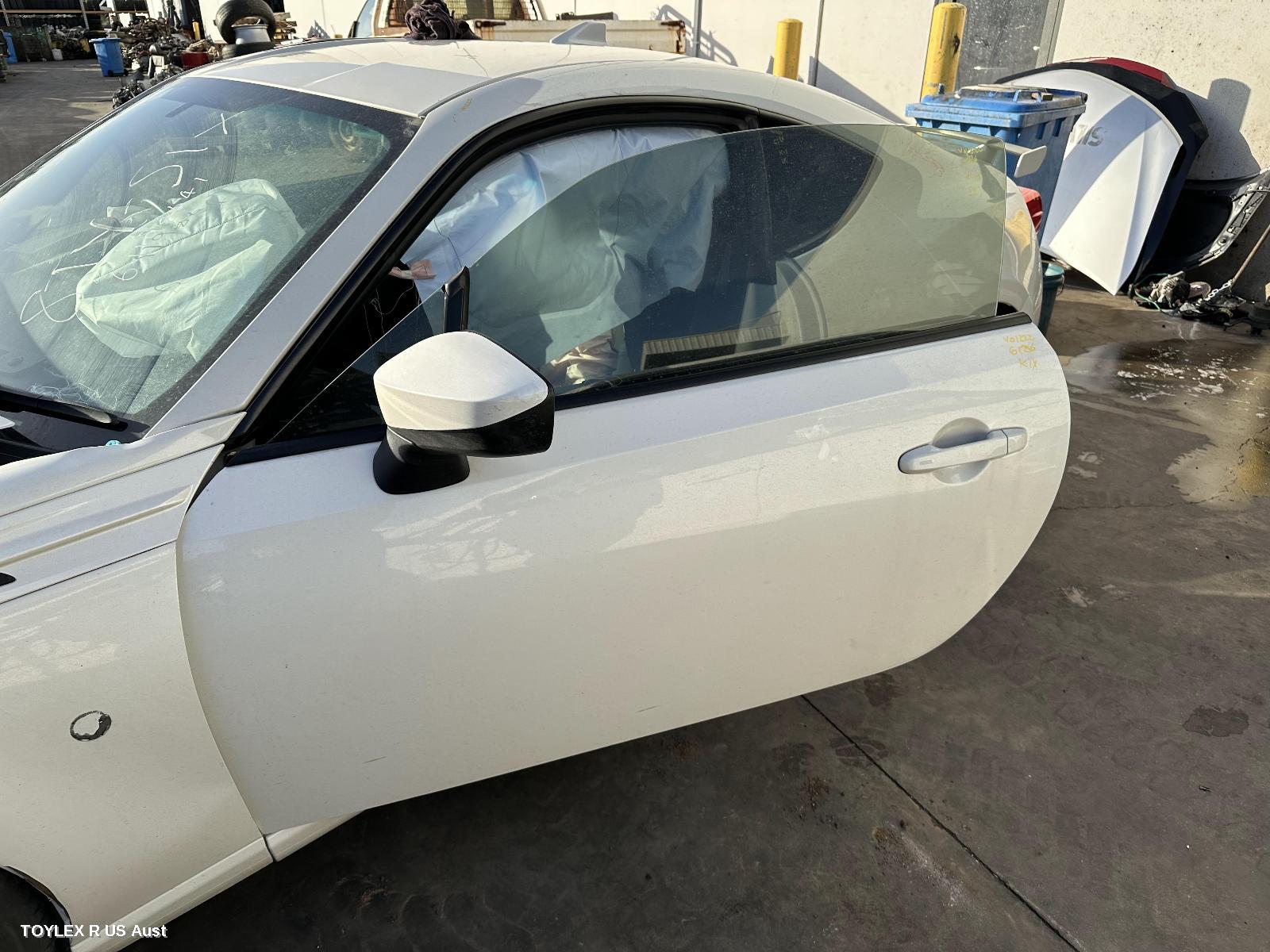 TOYOTA 86 2019 Left Front Door ZN6