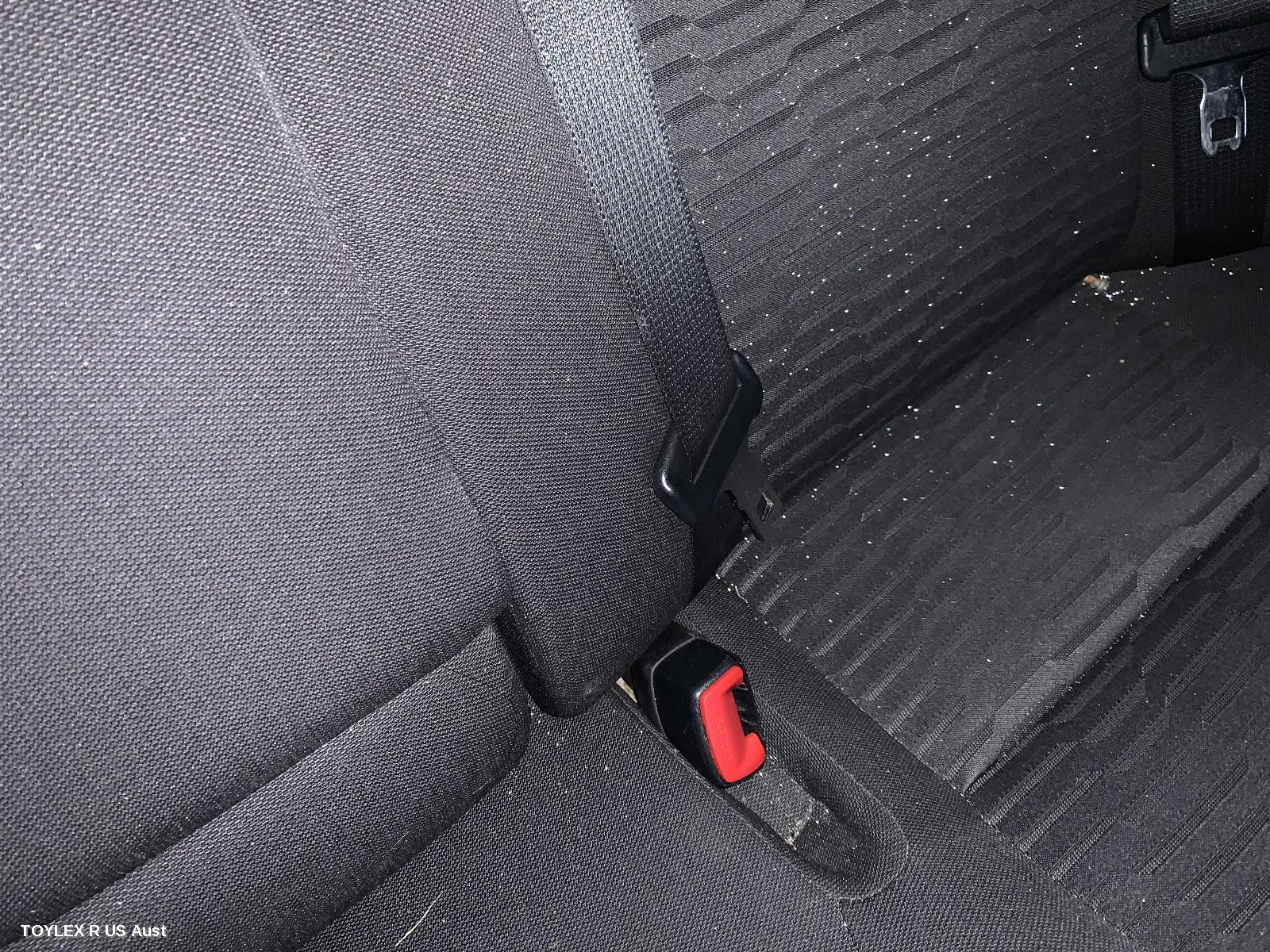 TOYOTA CAMRY 2016 Seatbelt/Stalk CENTRE REAR, SEAT BELT ONLY, ASV50/AVV50