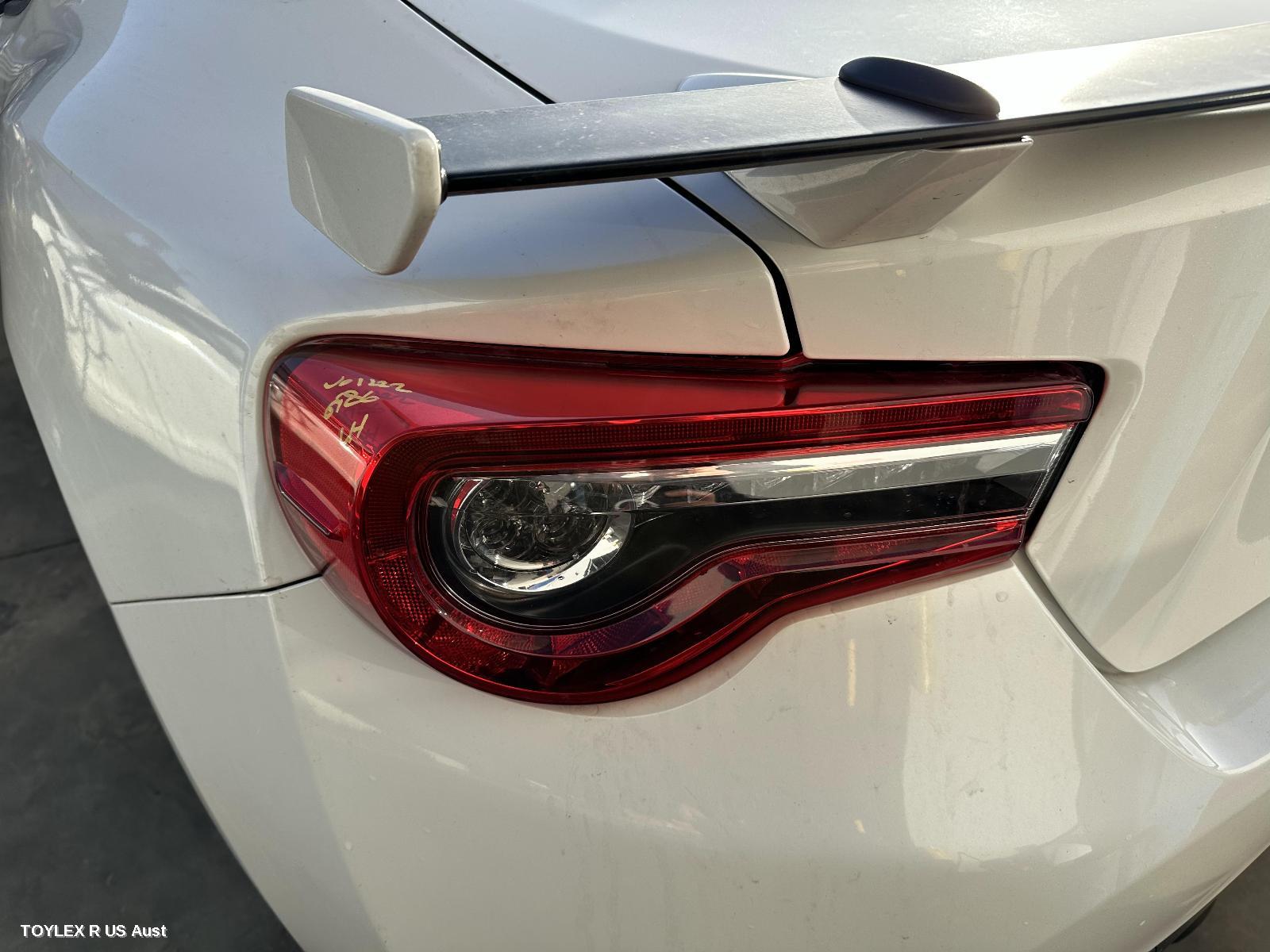 TOYOTA 86 2019 Left Taillight FACTORY, ZN6