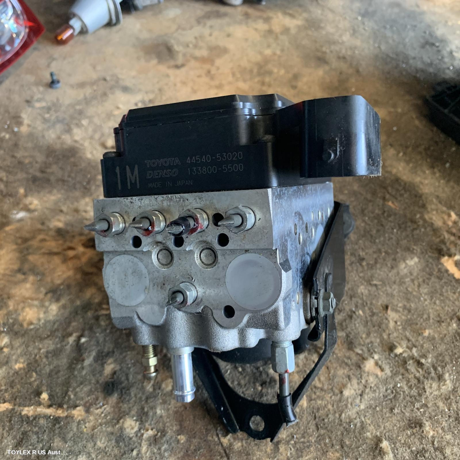 LEXUS IS200/IS300 2003 Abs Pump/Modulator 1 PLUG TYPE, P/N 4454053020