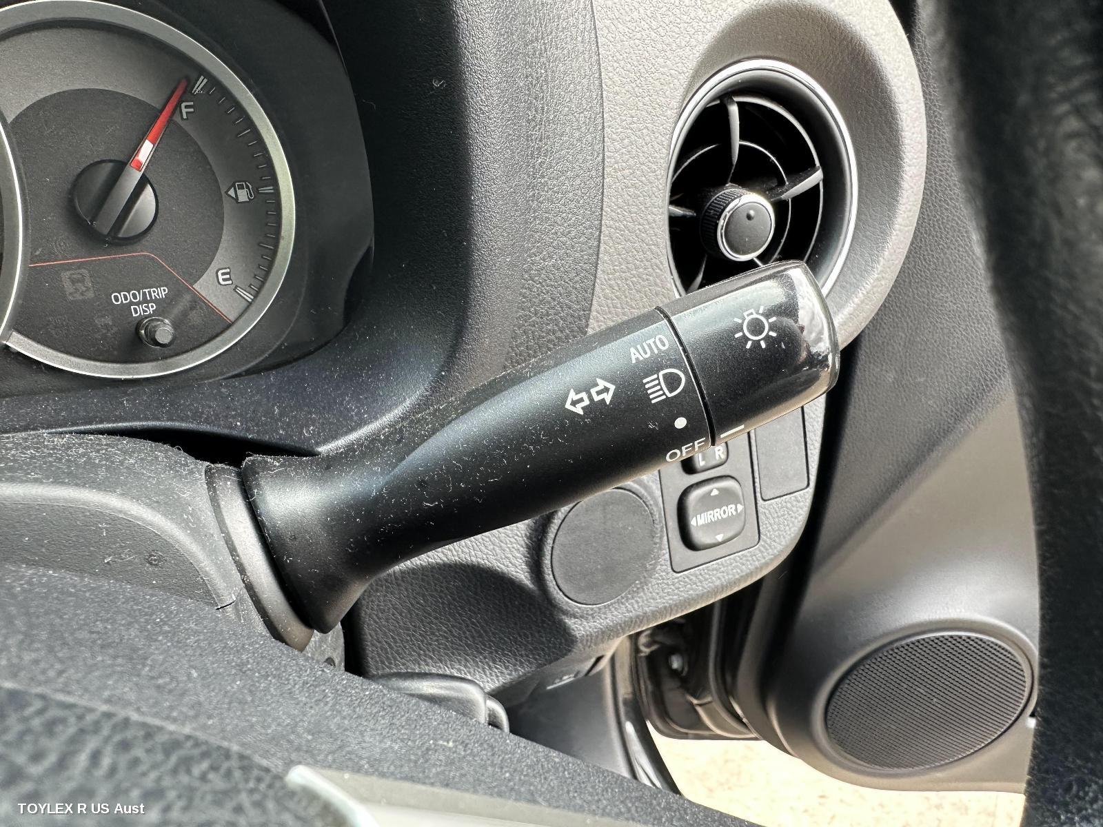 TOYOTA YARIS 2016 Combination Switch FLASHER/HEADLAMP SWITCH, HATCH, NON FOGLAMPS, NCP13#