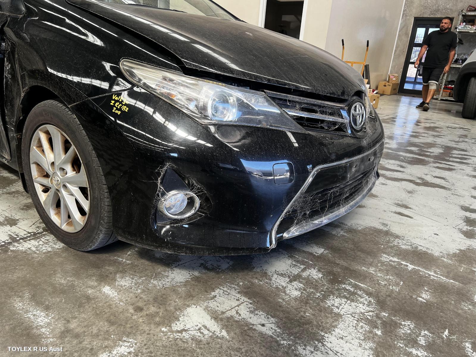 TOYOTA COROLLA 2012 Right Indicator/Fog/Side BUMPER FOGLAMP, ZRE182R, HATCH