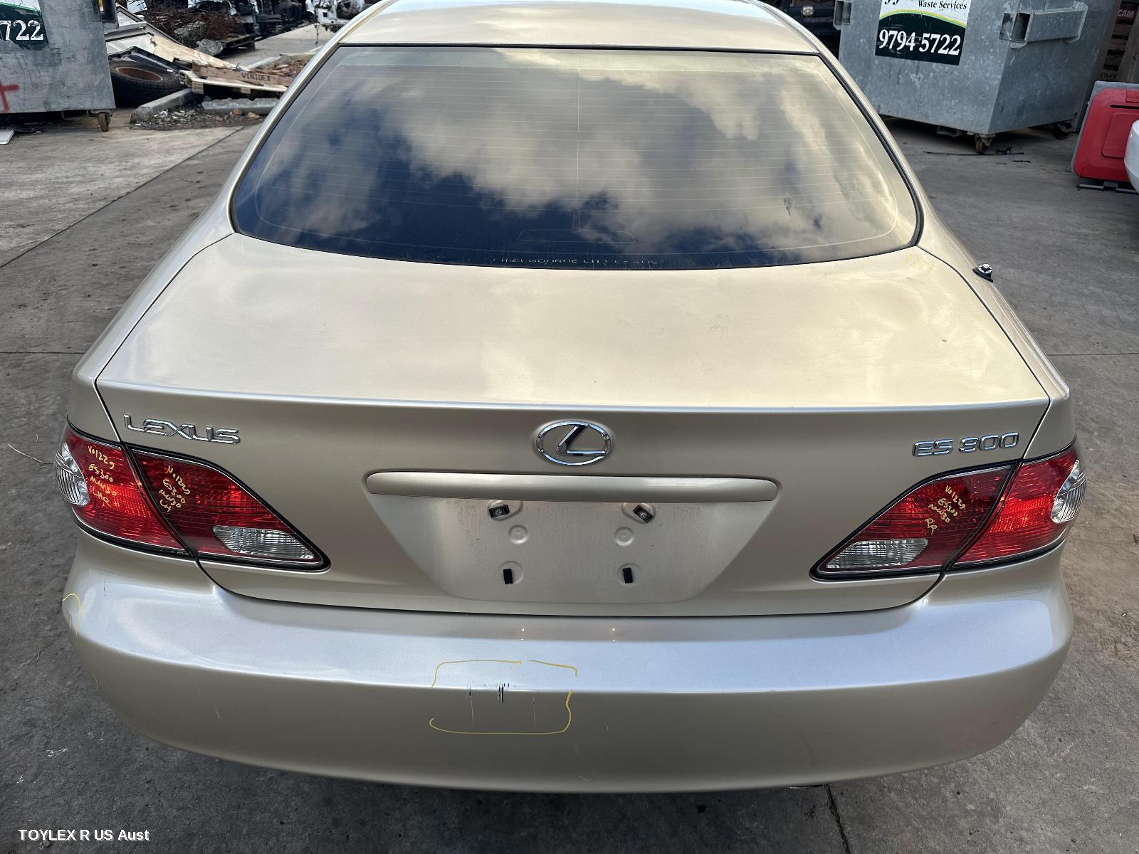 LEXUS ES300 (92-05) 2003 Bootlid/Tailgate MCV30