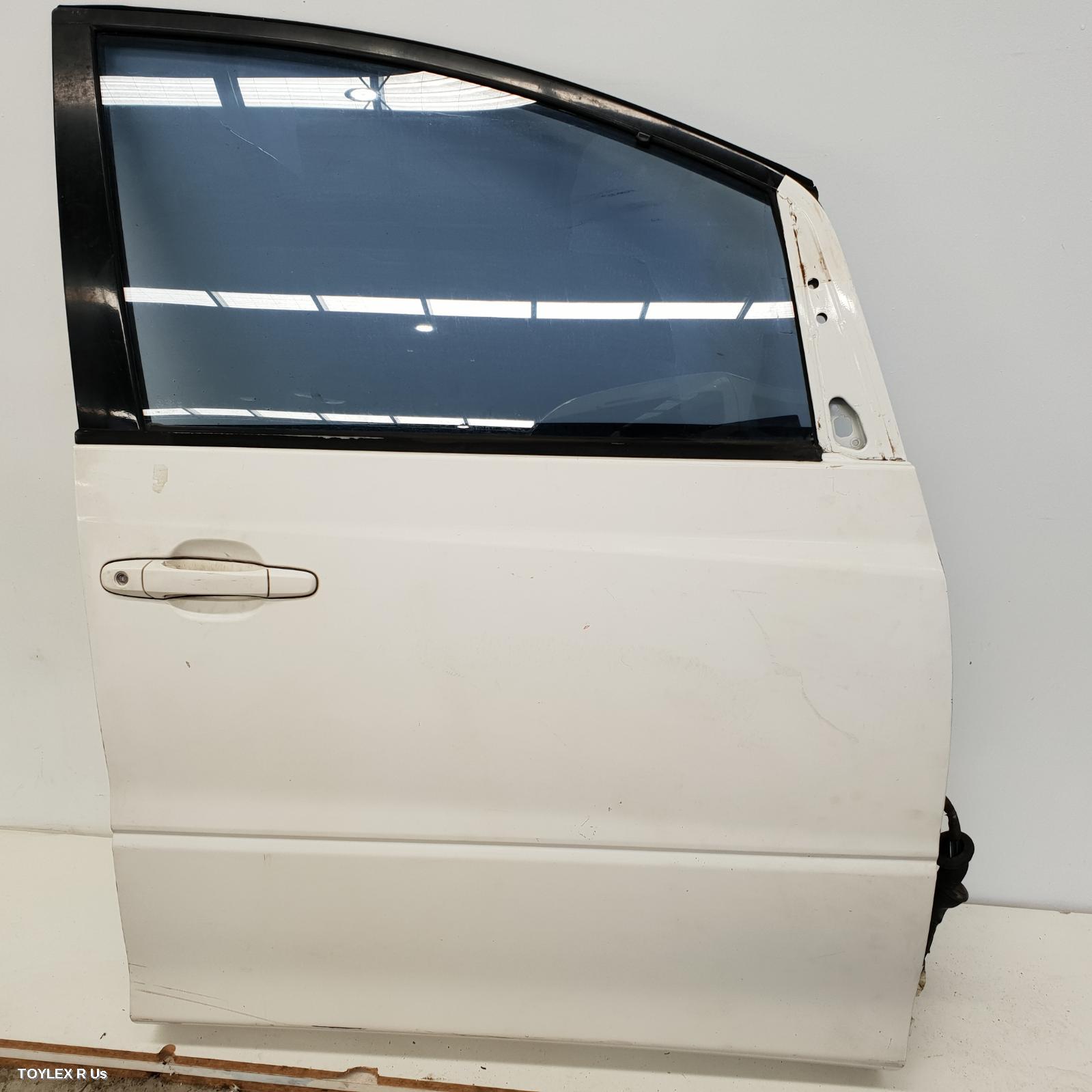 TOYOTA ESTIMA 2002 Right Front Door XR30/XR40, NON AERAS TYPE (NO MOULD HOLES), 00-06 (IMPORT)