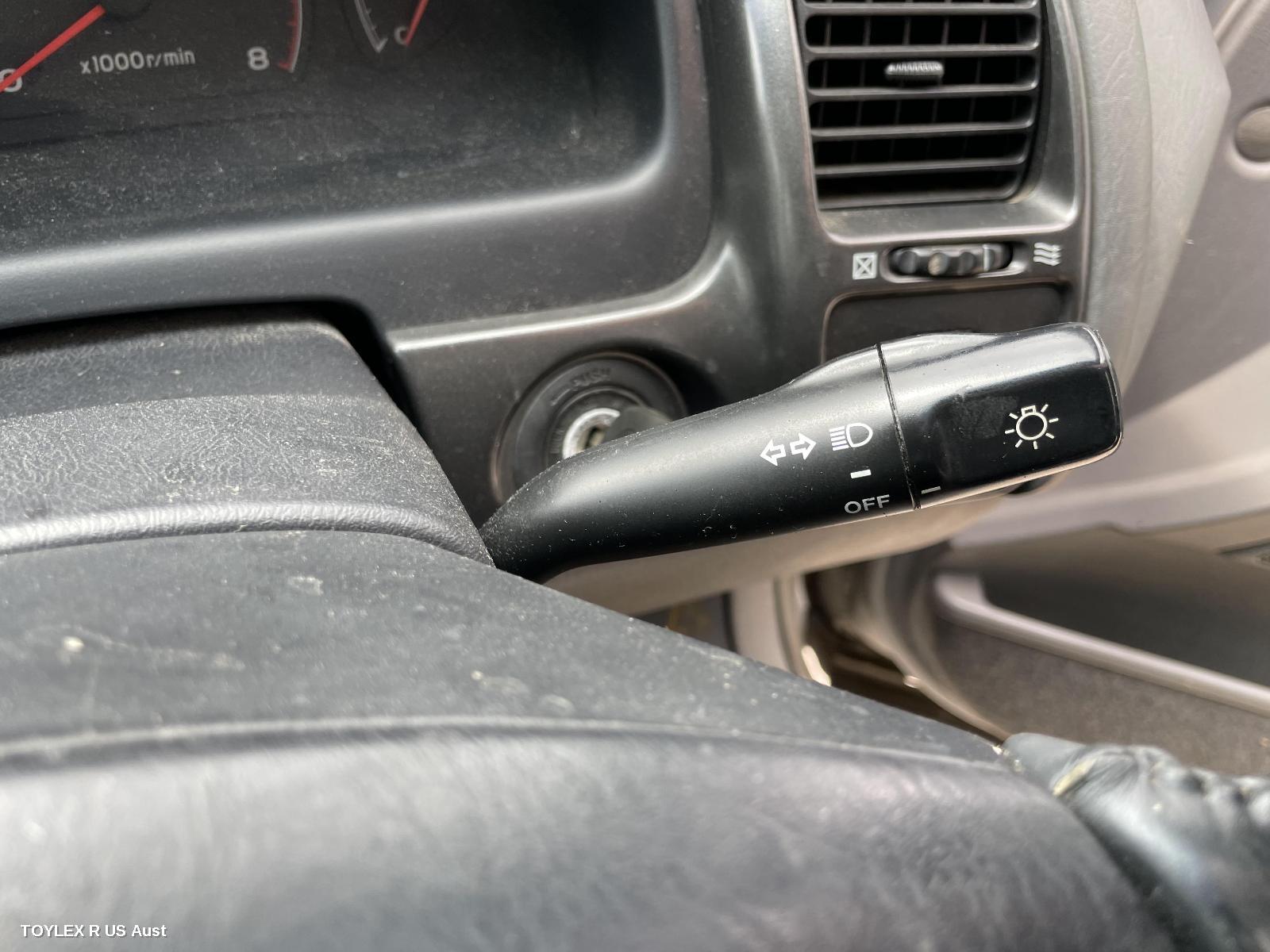 TOYOTA AVALON 2004 Combination Switch HEADLAMP SWITCH, MCX10R, NON GRANDE TYPE