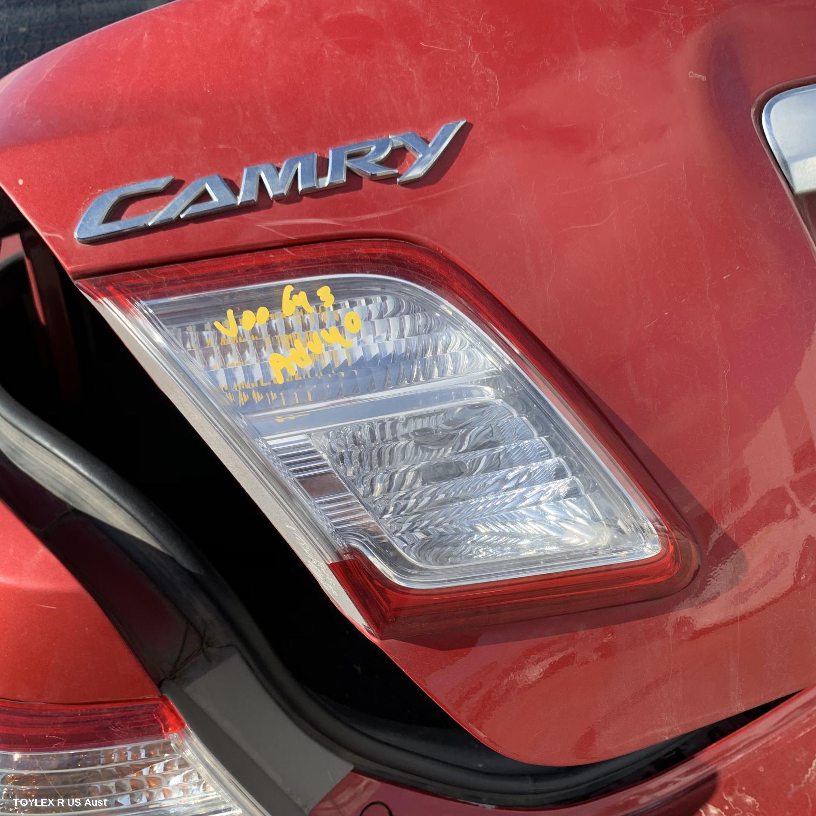 TOYOTA CAMRY 2010 Rear Garnish BOOTLID LAMP (LH SIDE), HYBRID, LED TYPE, AHV40