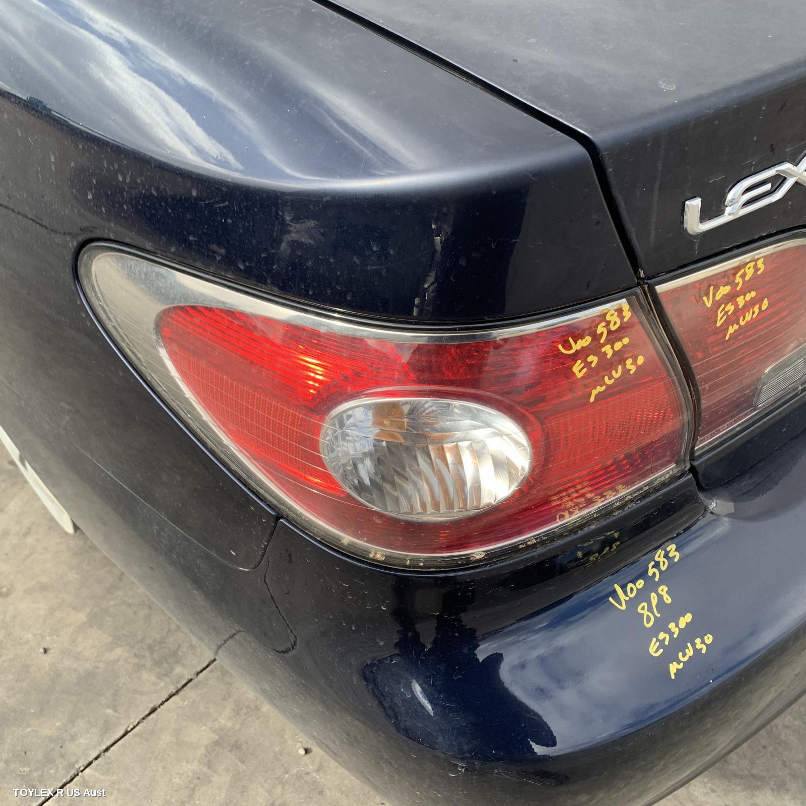 LEXUS ES300 (92-05) 2001 Left Taillight MCV30