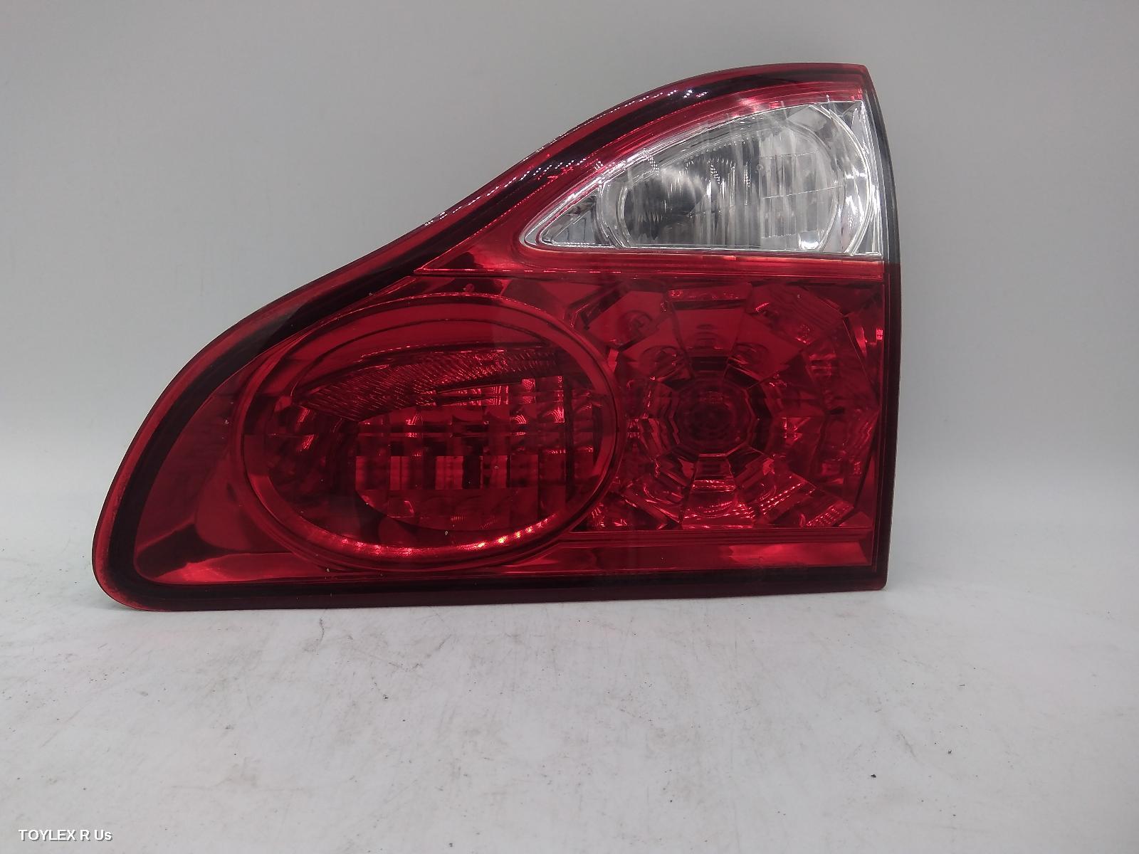 TOYOTA AVENSIS 2005 Rear Garnish TAILGATE LAMP (RH SIDE), ACM21R