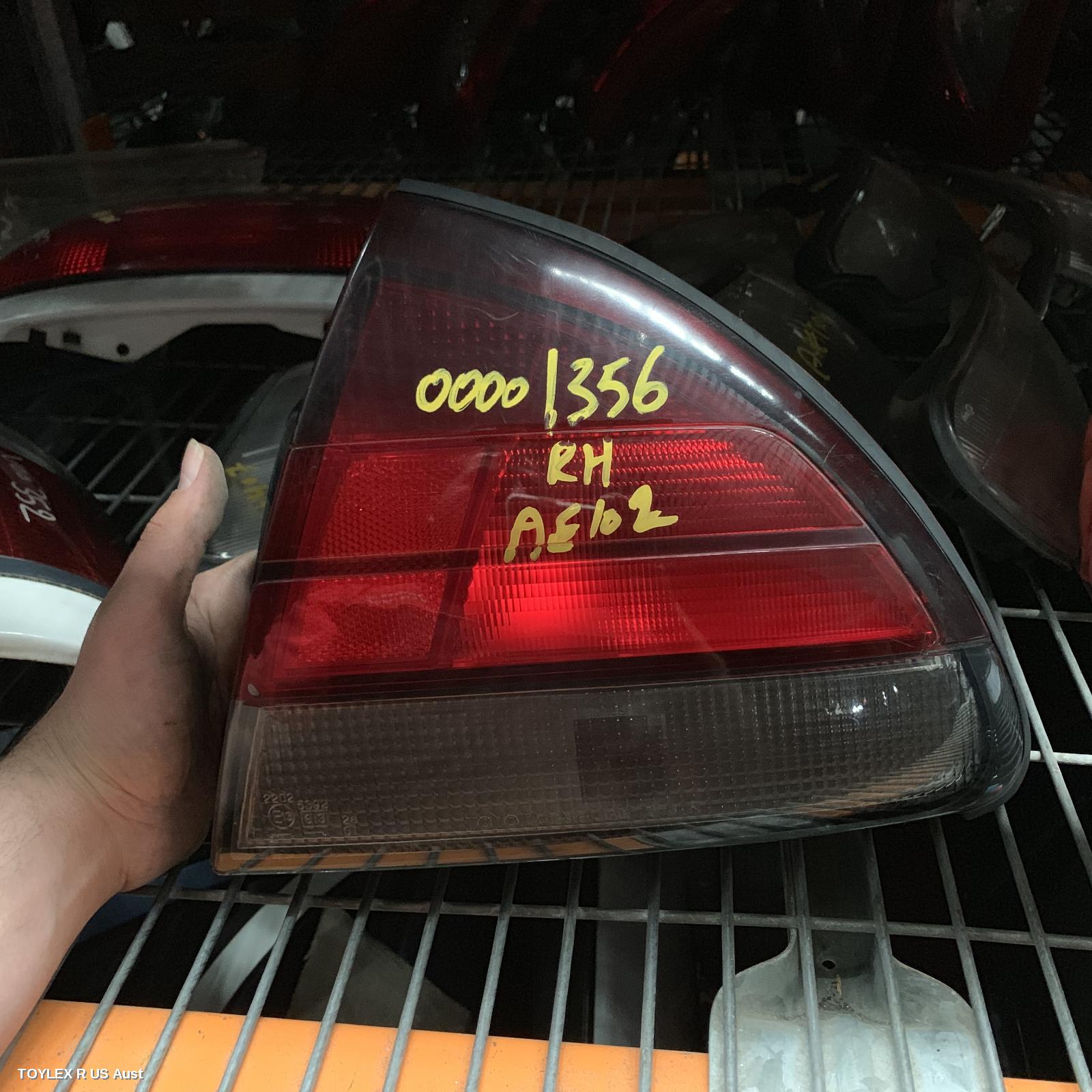TOYOTA SPRINTER 1995 Right Taillight AE102