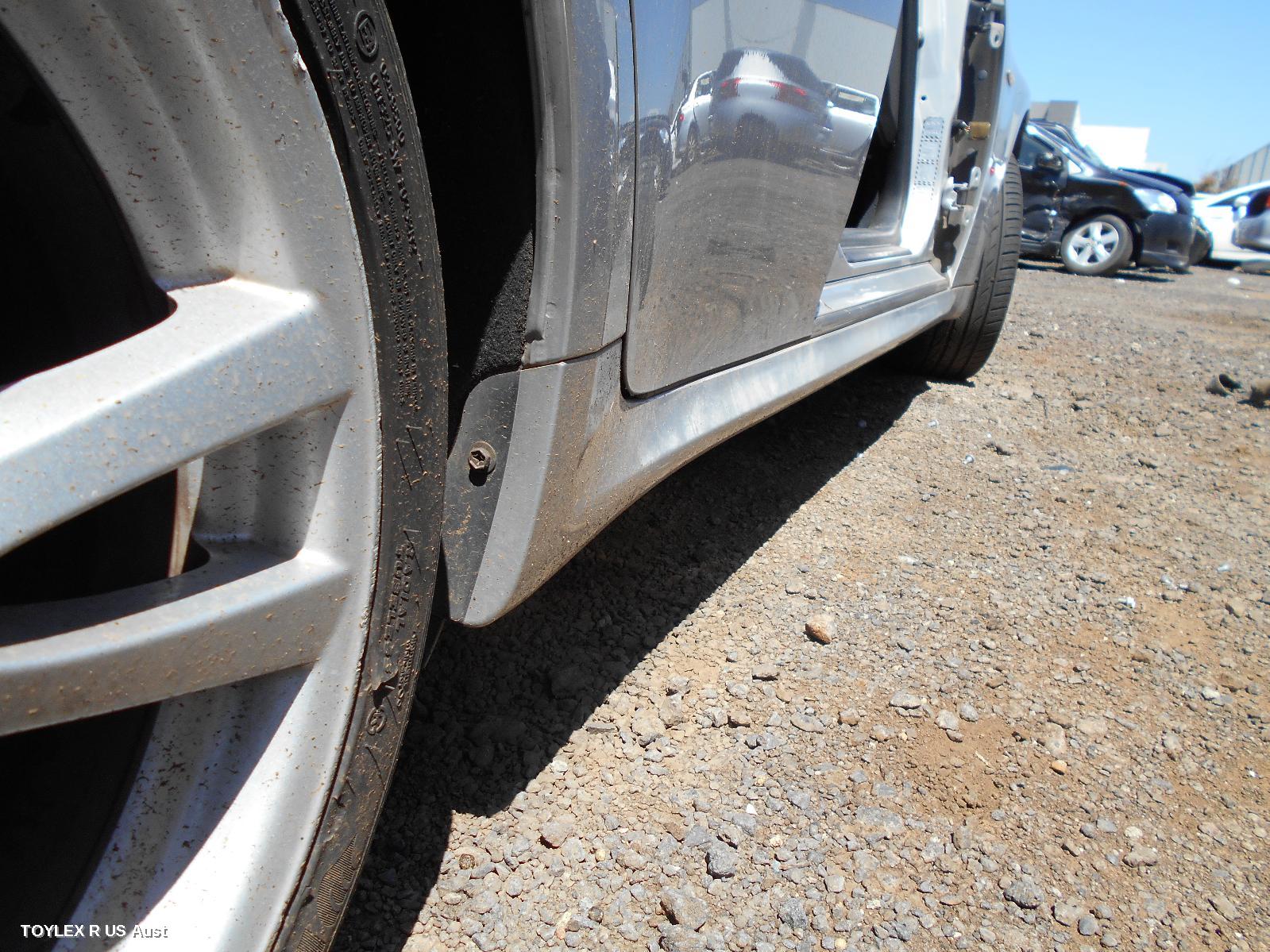 LEXUS IS250/IS250C 2005 Side Step/Skirt GSE20R, RH SIDE