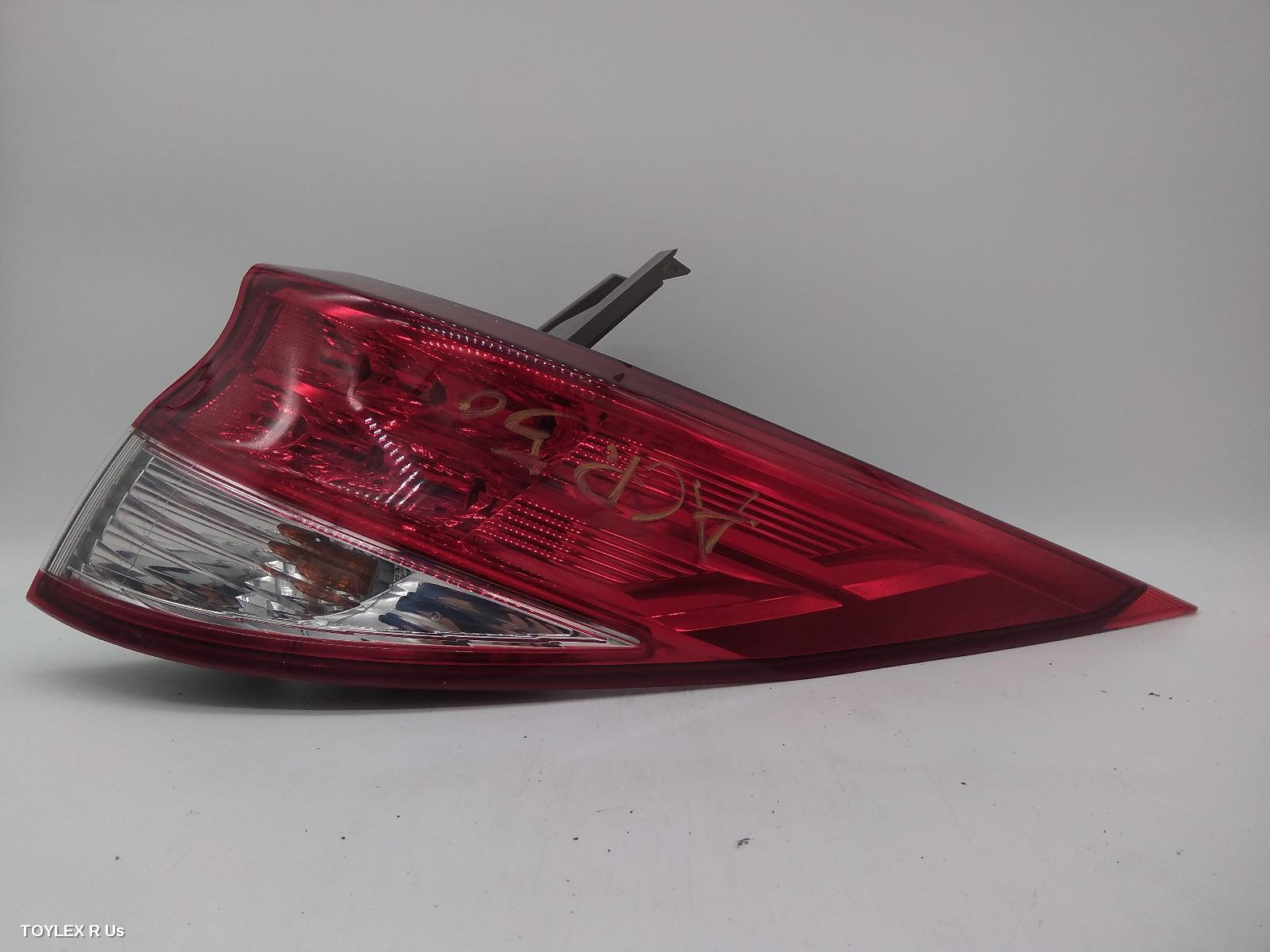 TOYOTA TARAGO 2017 Right Taillight ACR50R