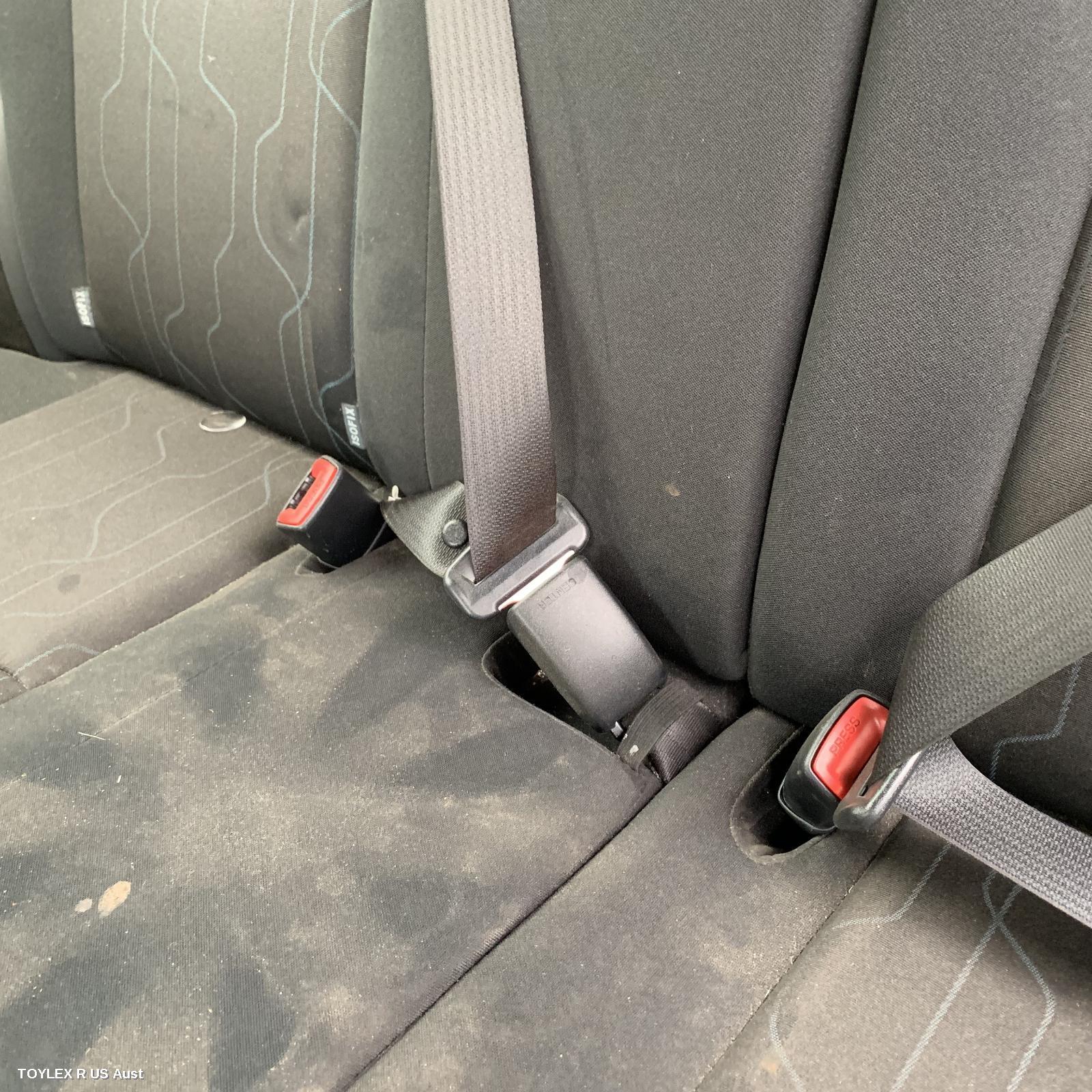 TOYOTA COROLLA 2012 Seatbelt/Stalk CENTRE REAR, SEAT BELT ONLY, ZRE152R, HATCH